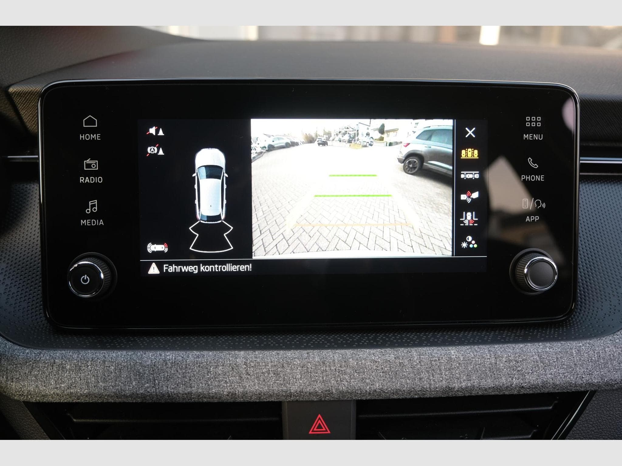 Skoda Scala 1.0 TSI DSG (2026) - Photo 13