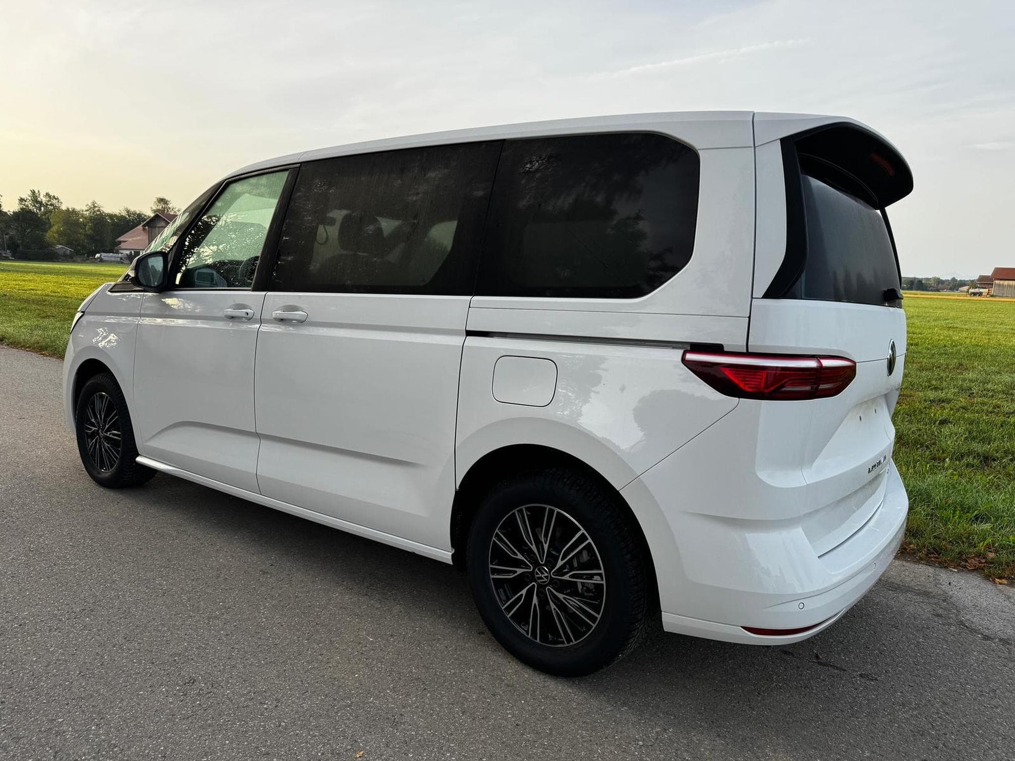 VW T7 1,5eHybrid DSG 4Motion (2026) - Foto 2