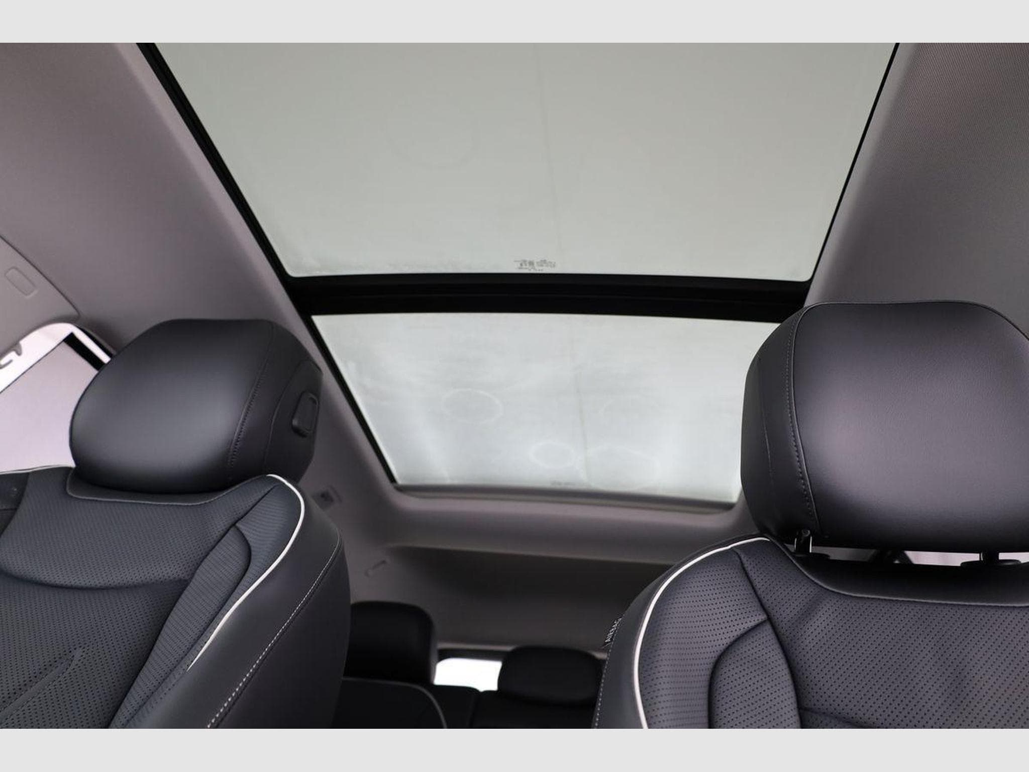 VW Tayron 1.5 TSI eHybrid 150 kW Life (2025) - Photo 10