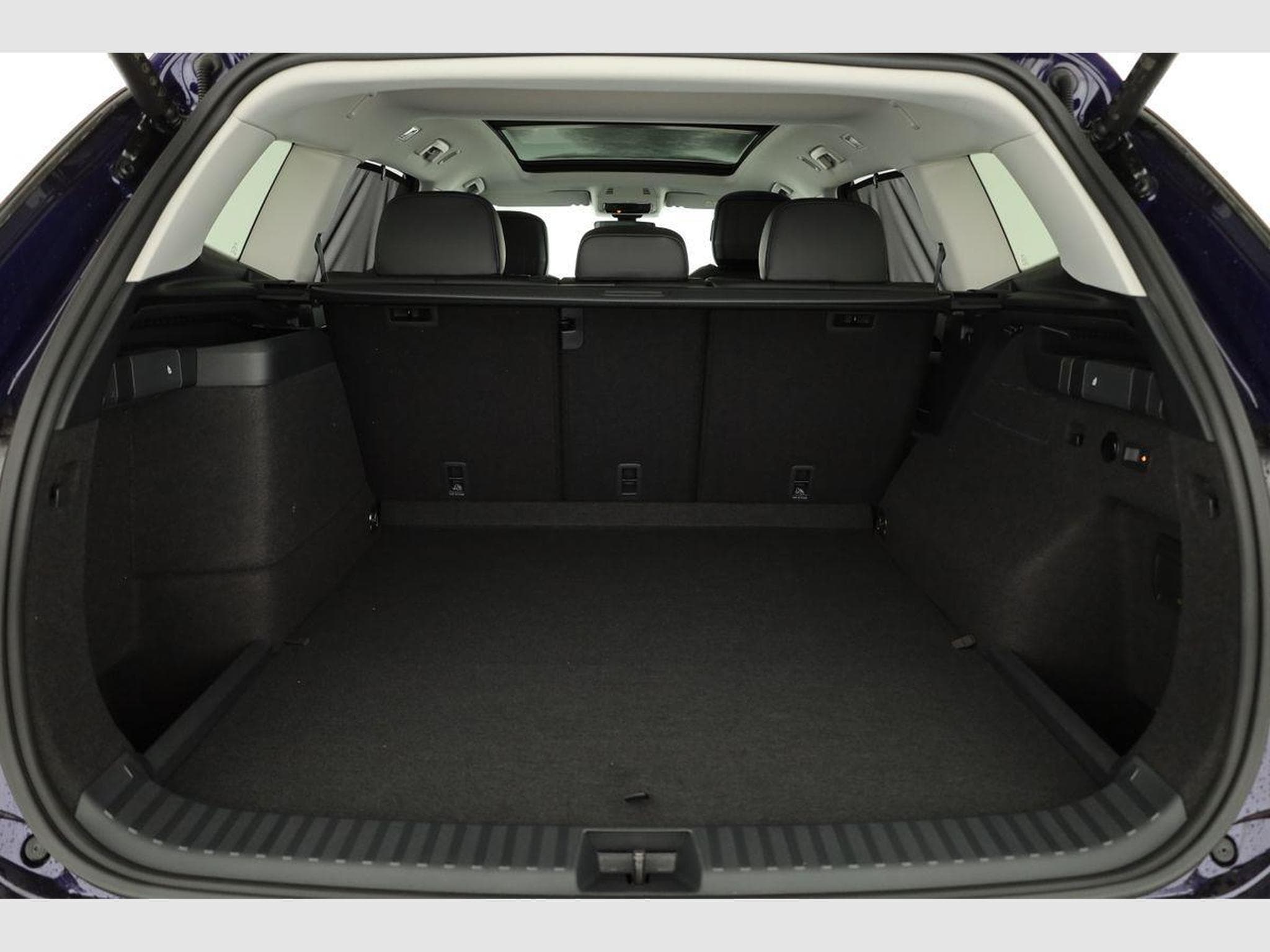 VW Tayron 1.5 TSI eHybrid 150 kW Life (2025) - Photo 12