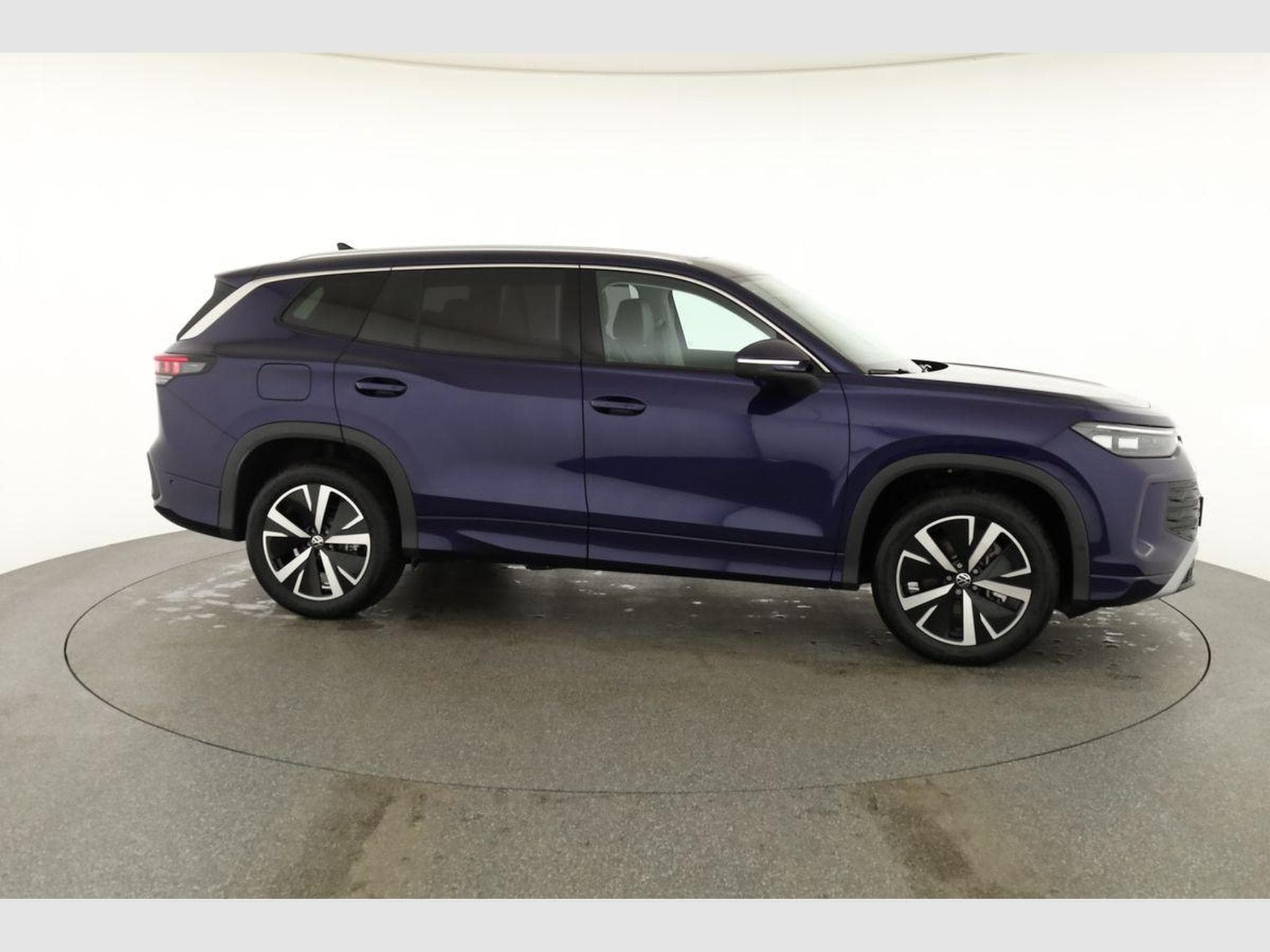 VW Tayron 1.5 TSI eHybrid 150 kW Life (2025) - Photo 23