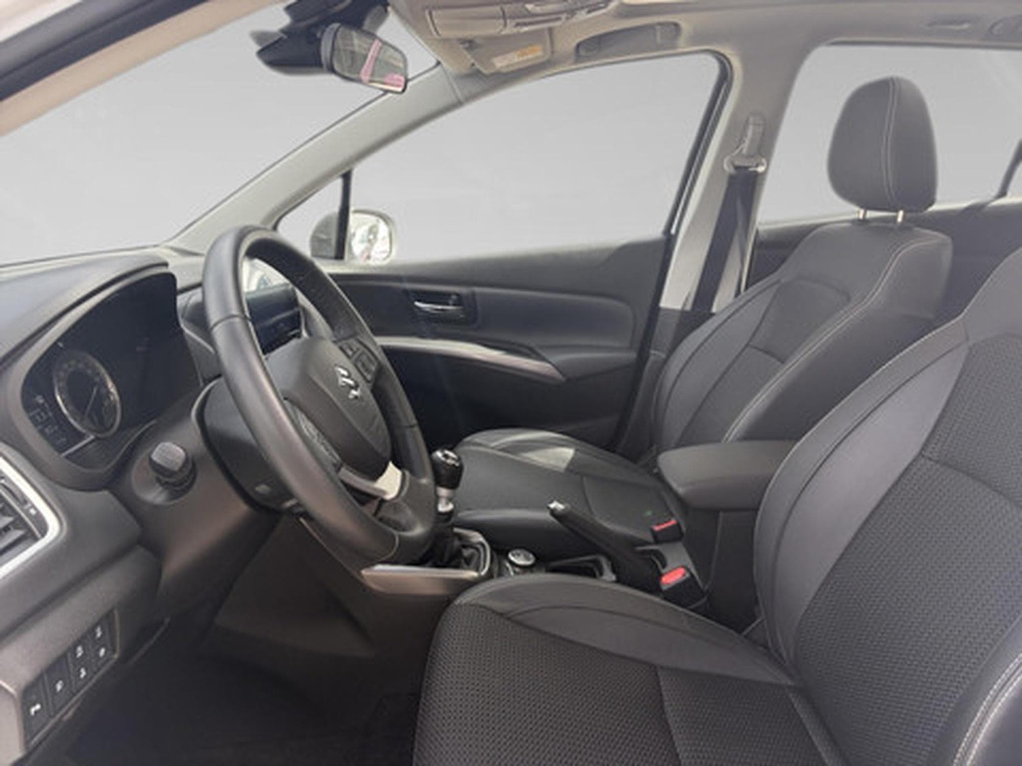 Suzuki S-Cross 1.4 GLX SUNROOF PACK 4WD (2023) - Photo 10