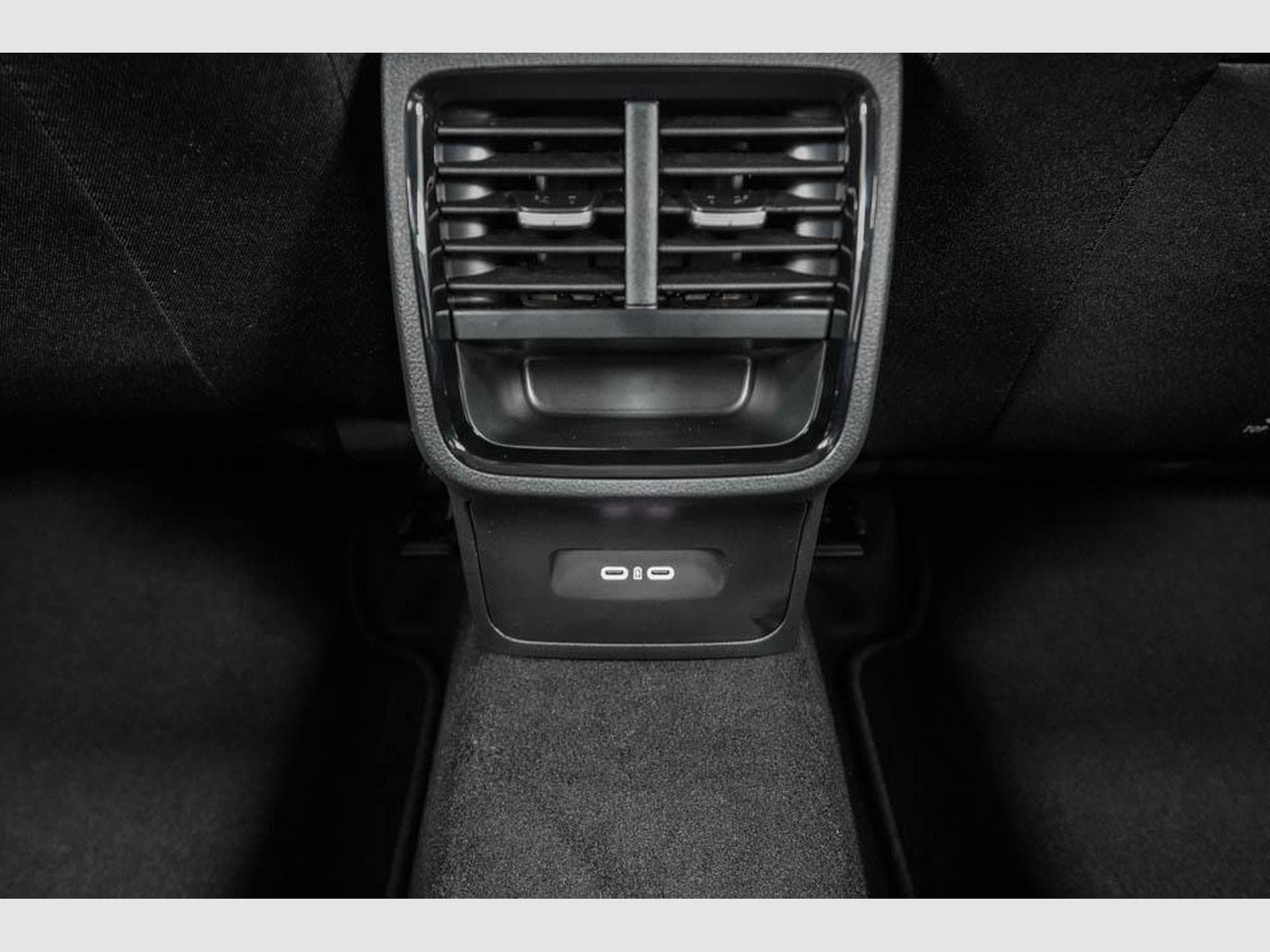 Skoda Octavia Kombi 1,5 eTSI (2026) - Foto 18