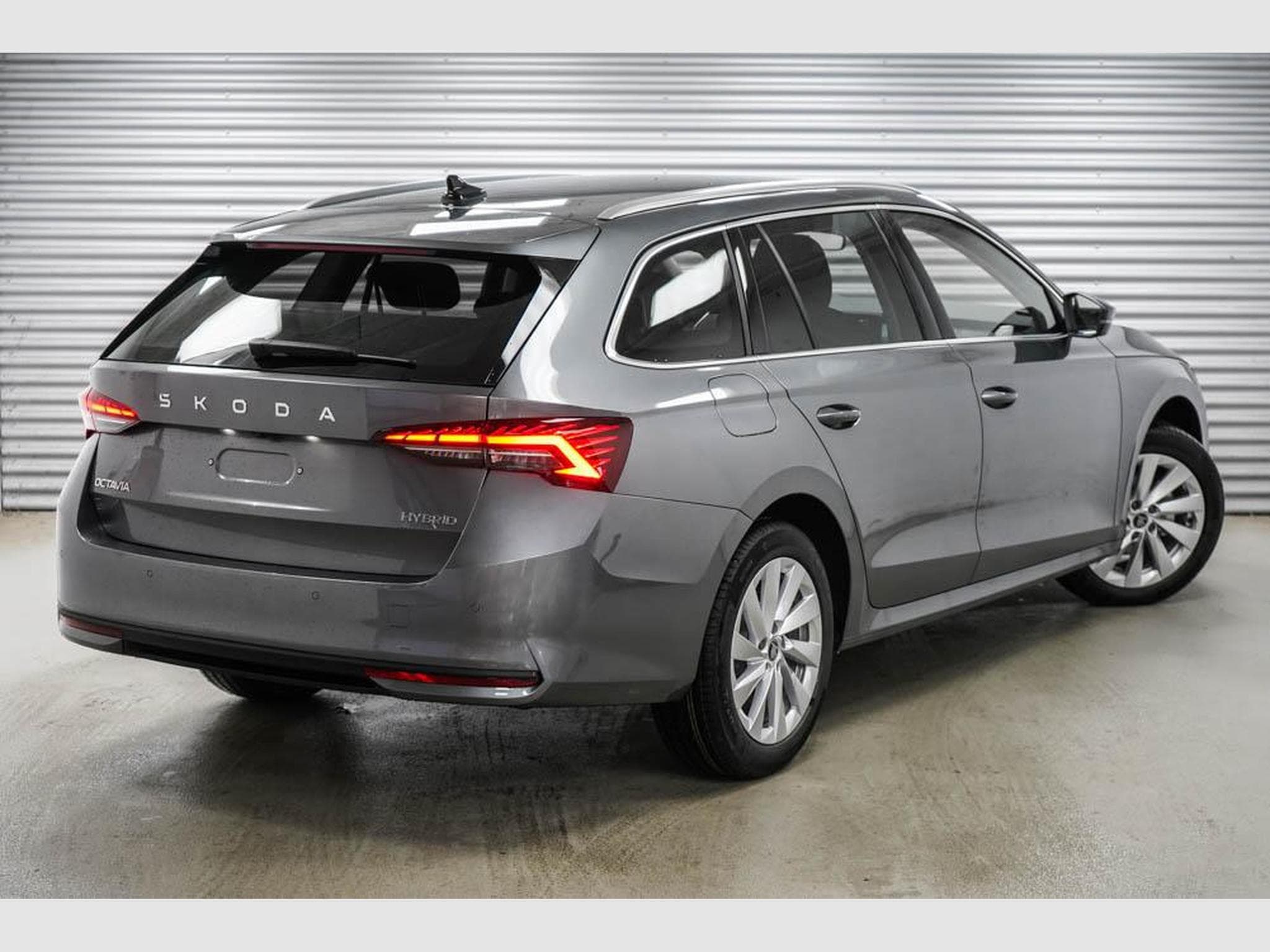 Skoda Octavia Kombi 1,5 eTSI (2026) - Foto 3