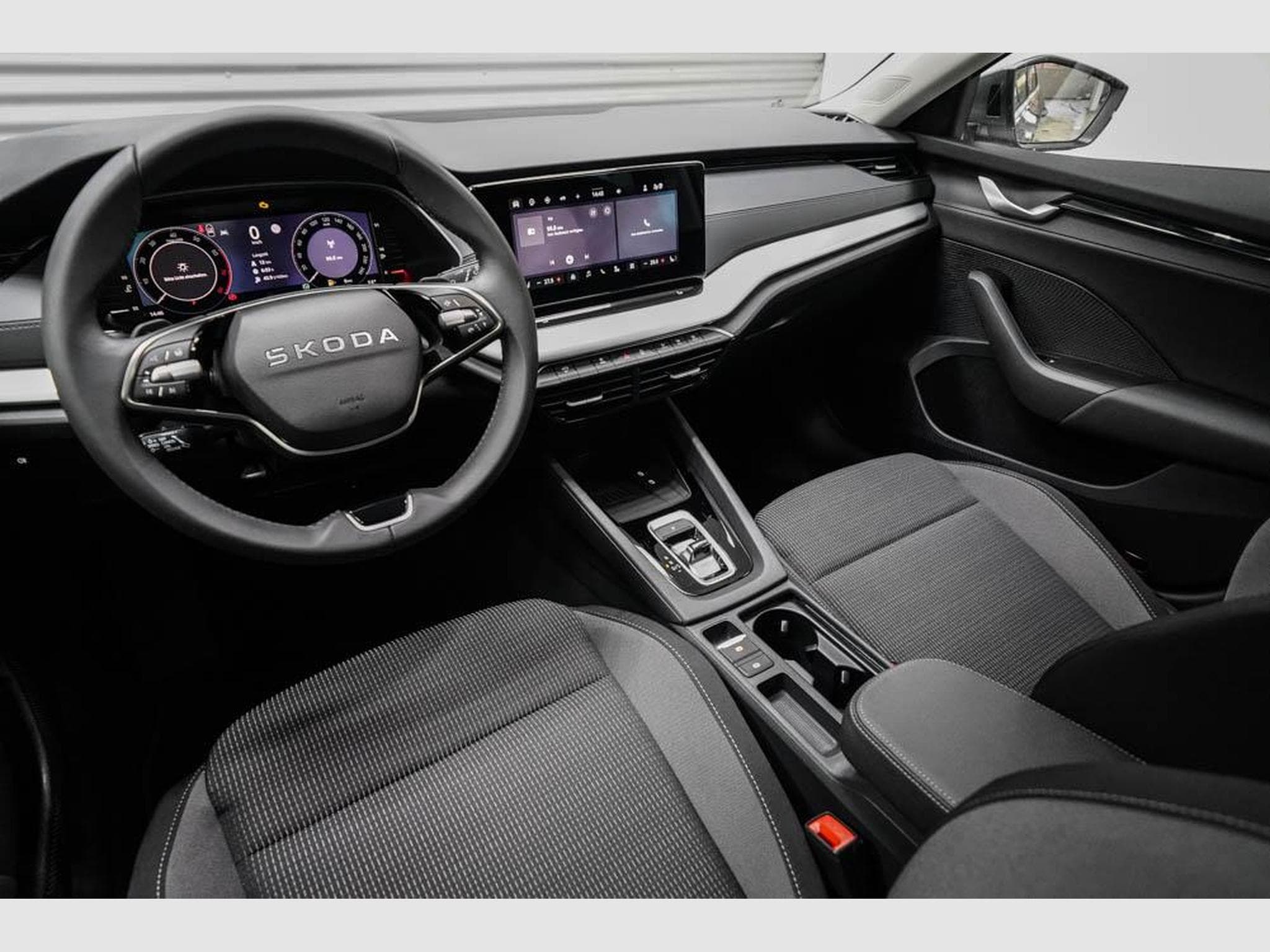 Skoda Octavia Kombi 1,5 eTSI (2026) - Foto 7