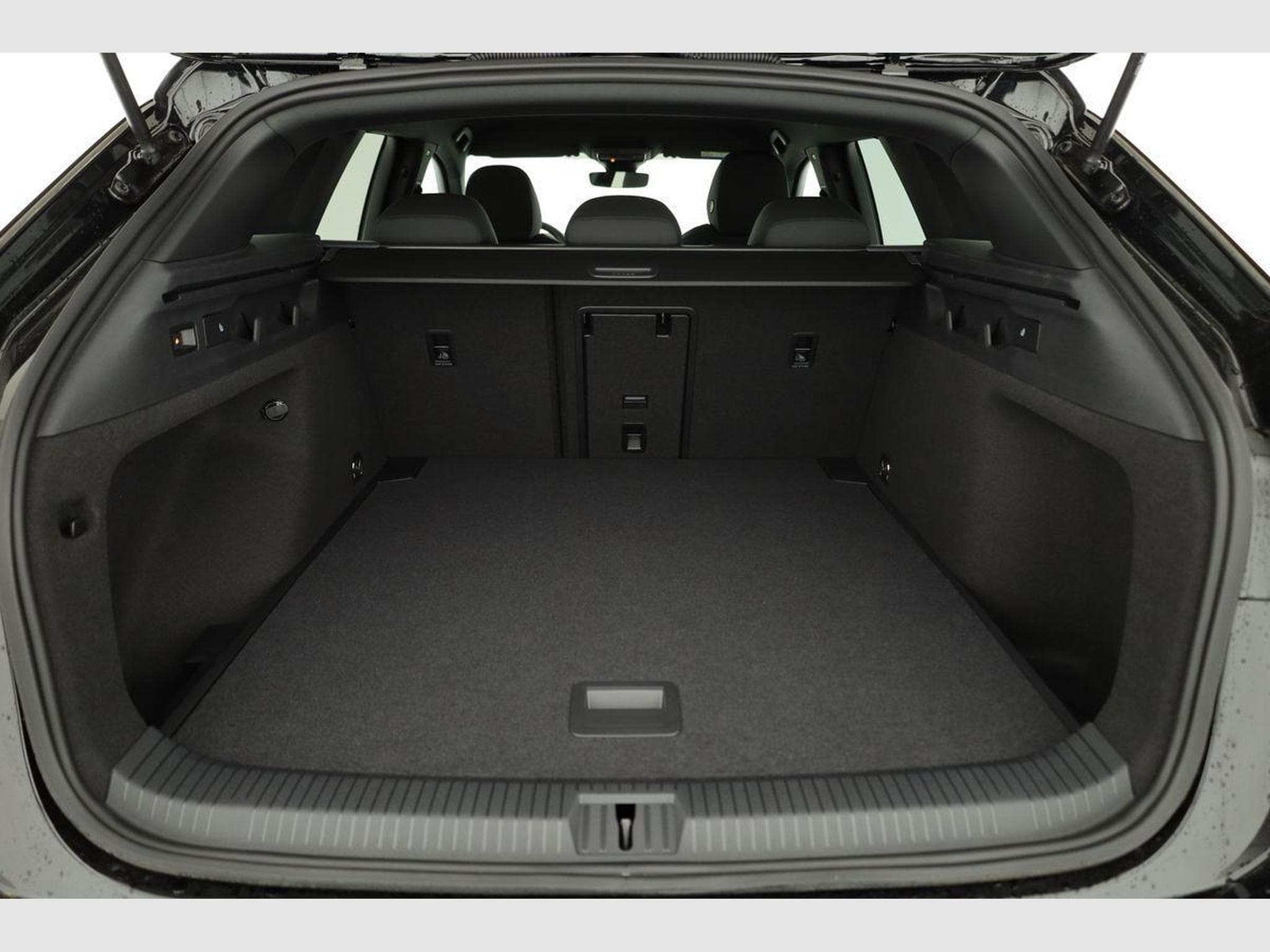 VW ID.7 Kombi Pro 210 kW (2026) - Foto 11