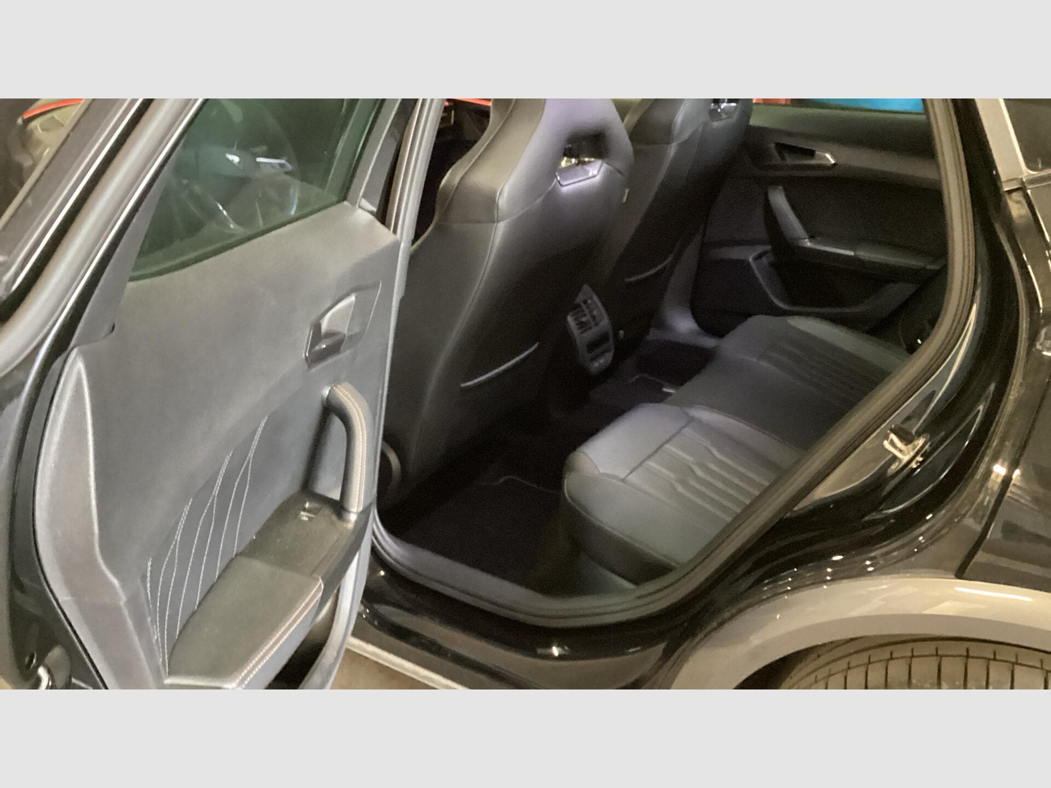 Cupra Formentor 1.4 e-HYBRID 245 ch DSG6 VZ (2023) - Foto 9