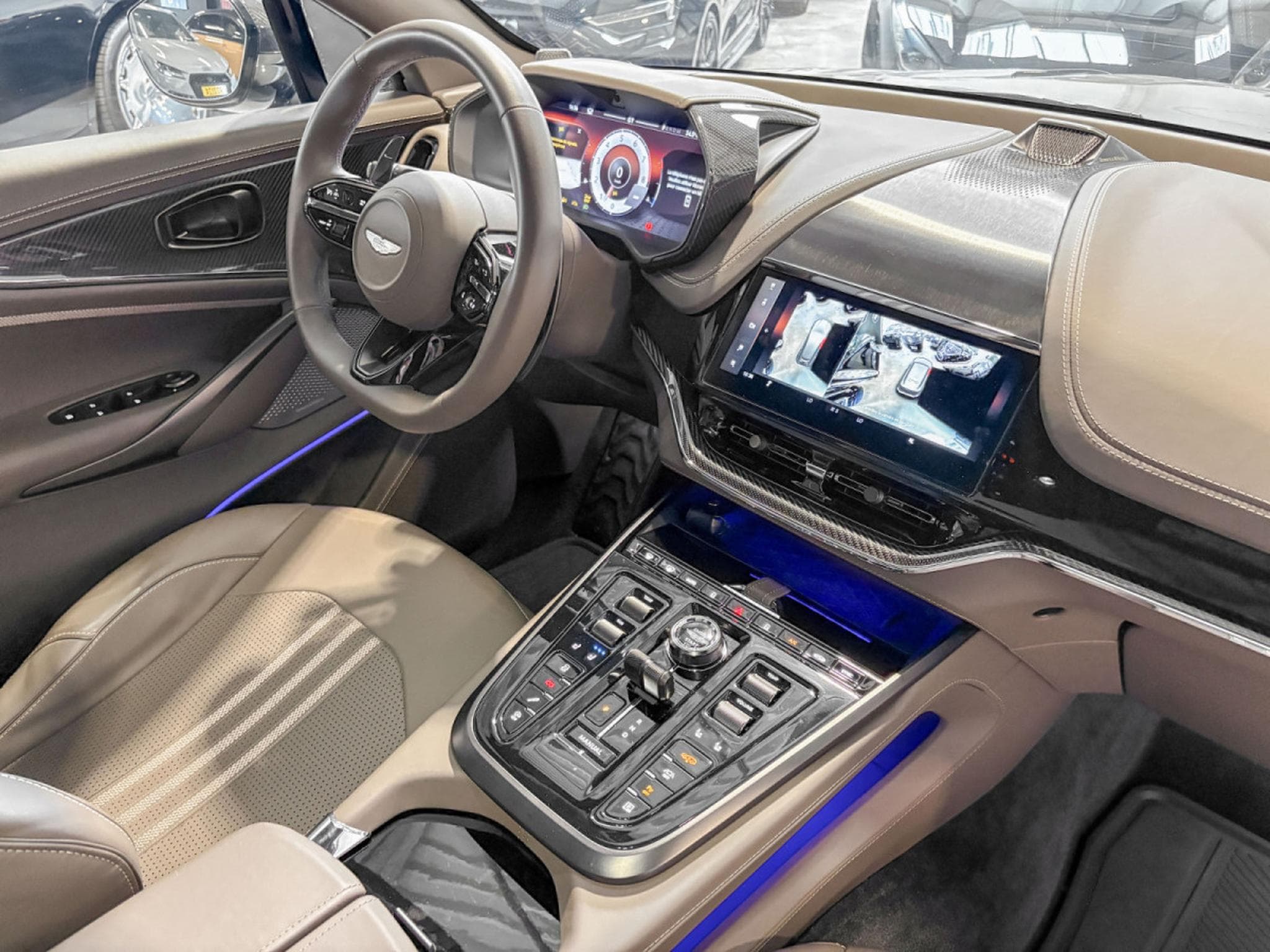 Aston-Martin DBX ASTON MARTIN DBX707 °FACELIFT° 4.0 V8 BITURBO - FULL CARBON (2025) - Foto 13