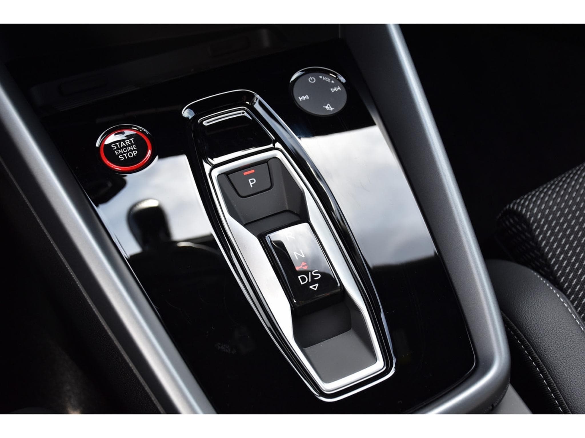 Audi S3 Sportback 2.0 TFSI Quattro S-Tronic ACC CAM NEUVE (2026) - Photo 20