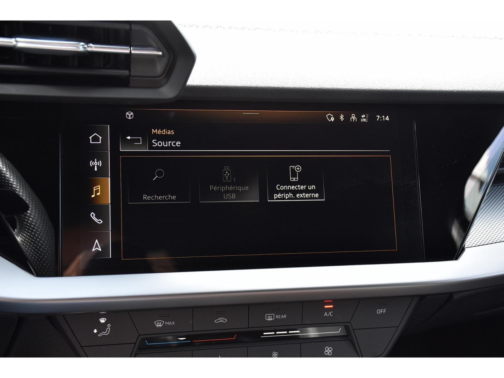 Audi A3 Limousine 40 TFSI Quattro S-Line S-Tronic CUIR LANE 1° MAIN (2022) - Photo 10