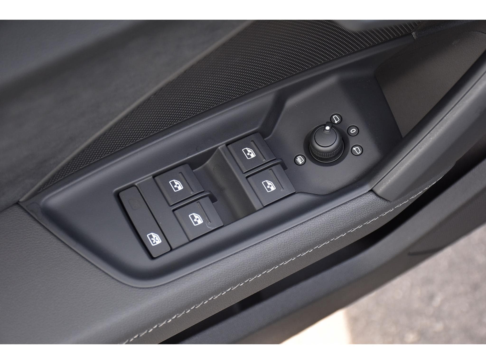 Audi A3 Limousine 40 TFSI Quattro S-Line S-Tronic CUIR LANE 1° MAIN (2022) - Photo 16