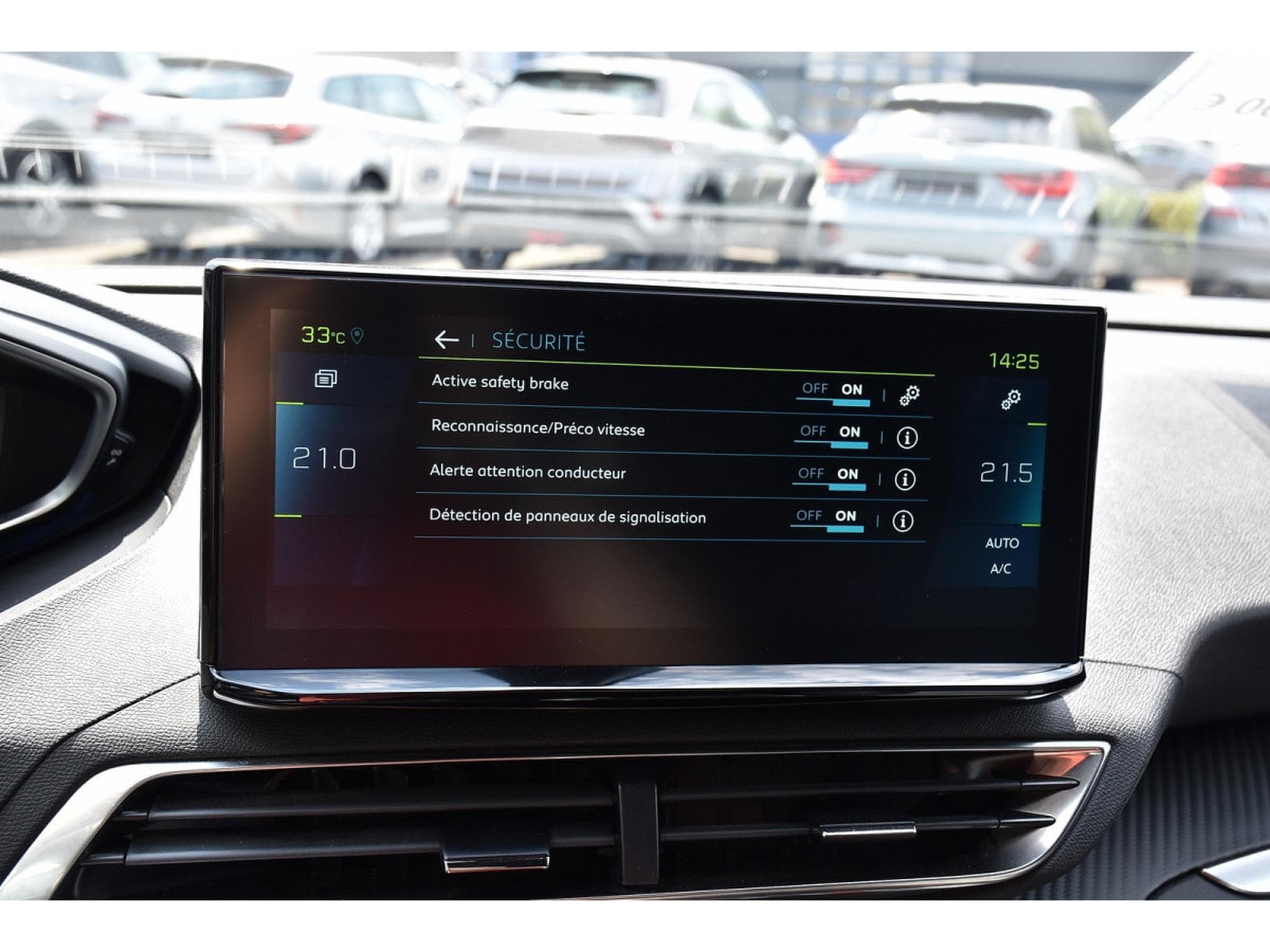 Peugeot 3008 1.6 Hybrid PHEV 180 Allure e-EAT8 ACC LANE SIDE CAM 1° MAIN (2024) - Foto 14