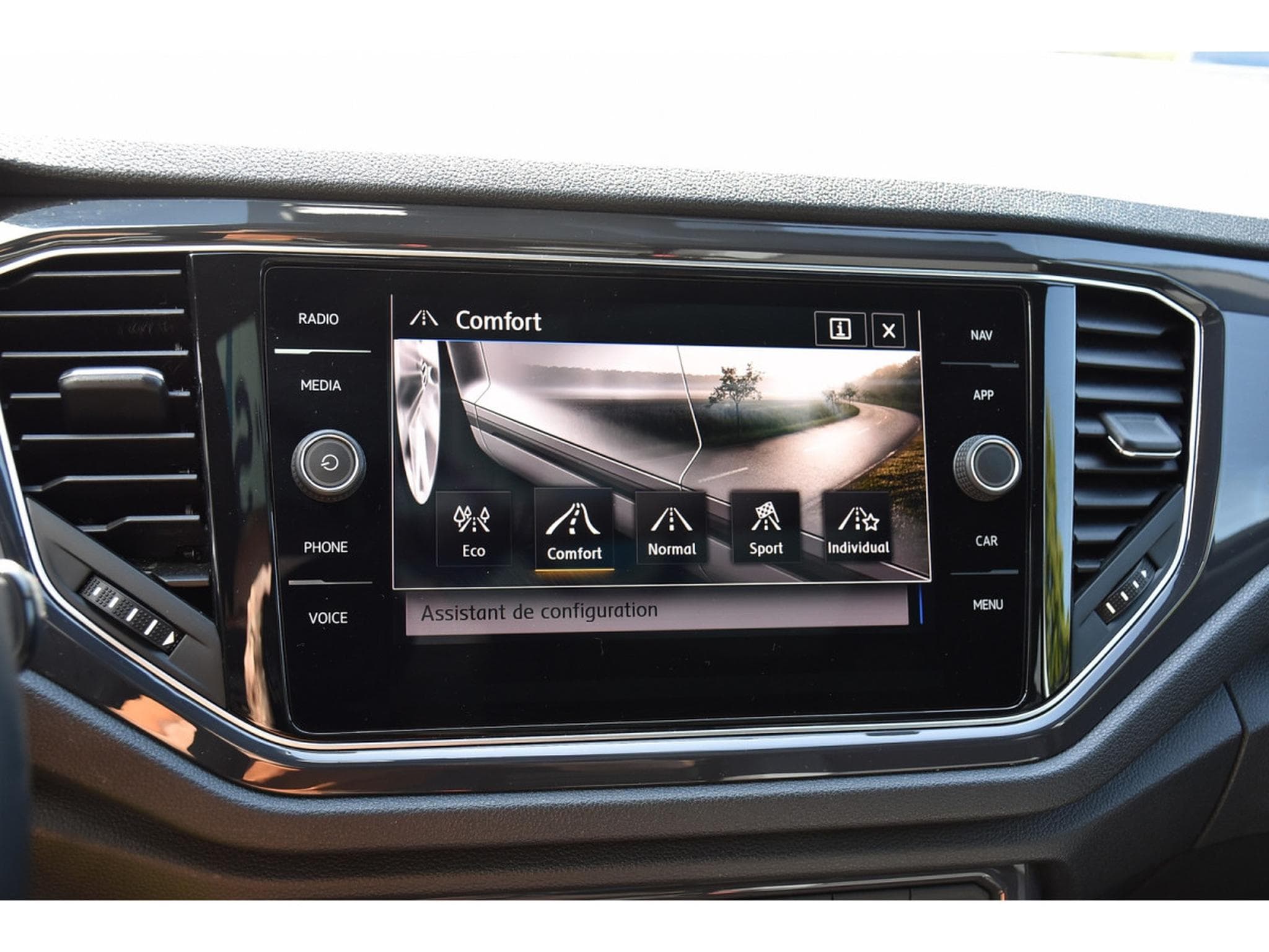 VW T-Roc 2.0 TDI 4Motion R-Line DSG PANO LANE SIDE ATT RMQ 1° MAIN (2019) - Foto 19