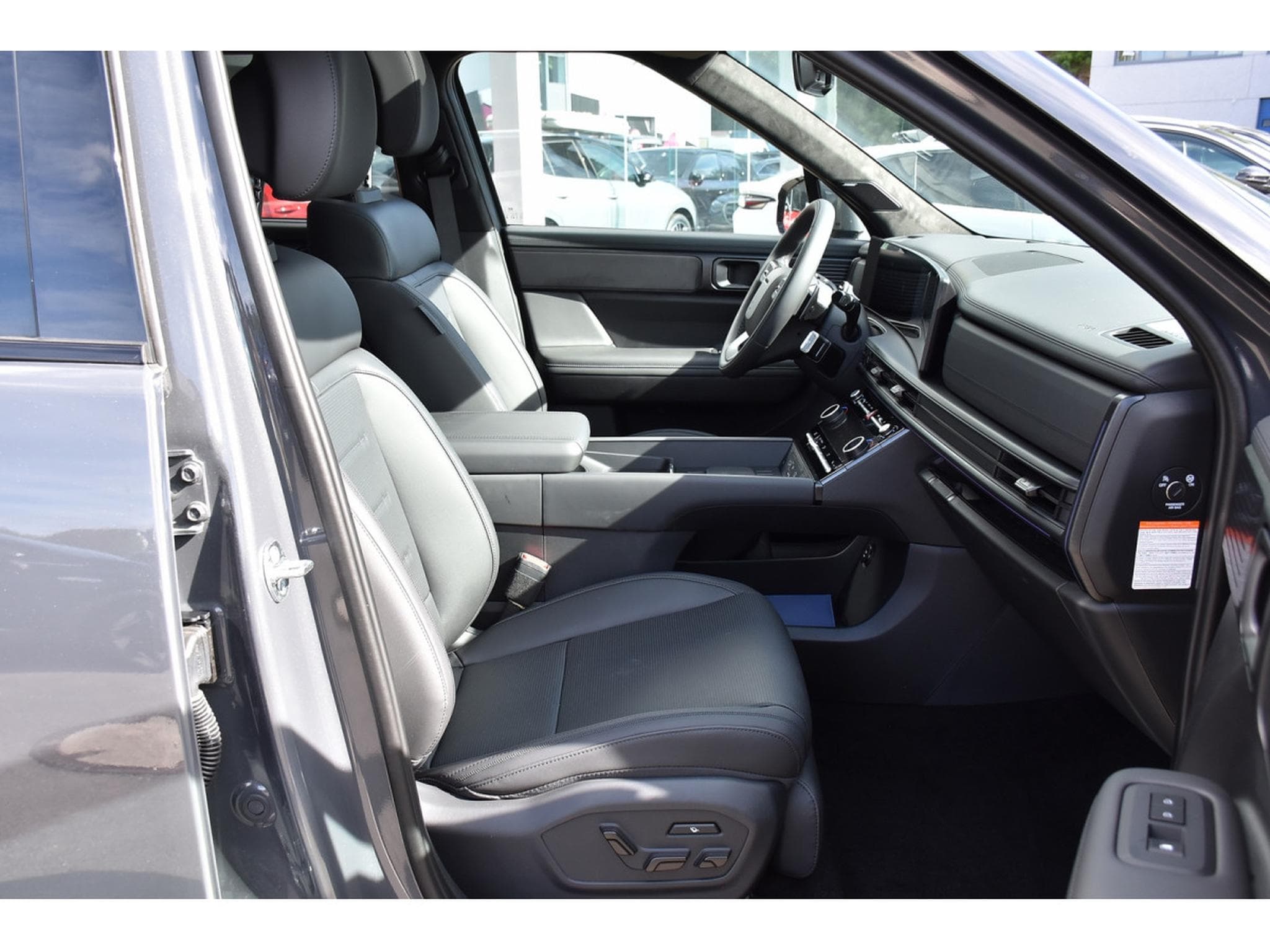Hyundai Santa Fe 1.6 T-GDI HEV Calligraphy 7 PL. PANO MEMO BOSE HUD NEUF (2026) - Foto 8