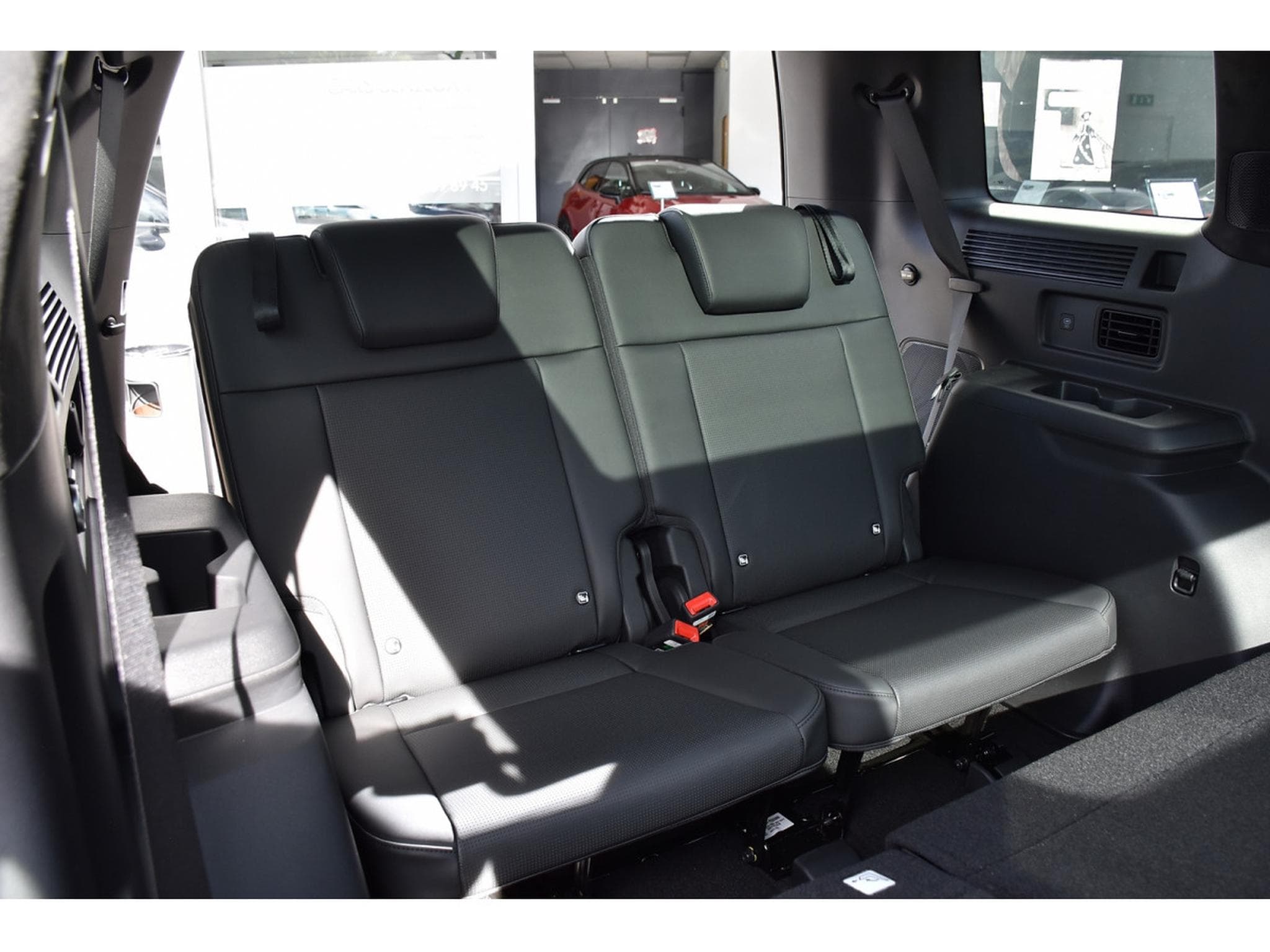 Hyundai Santa Fe 1.6 T-GDI HEV Calligraphy 7 PL. PANO MEMO BOSE HUD NEUF (2026) - Foto 9