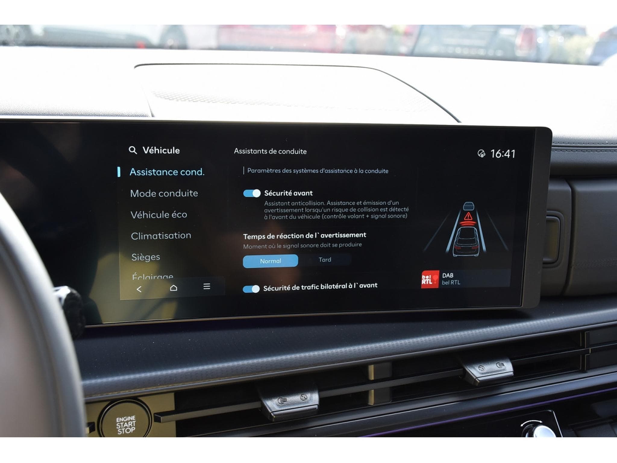 Hyundai Santa Fe 1.6 T-GDI HEV Calligraphy 7 PL. PANO MEMO BOSE HUD NEUF (2026) - Foto 13