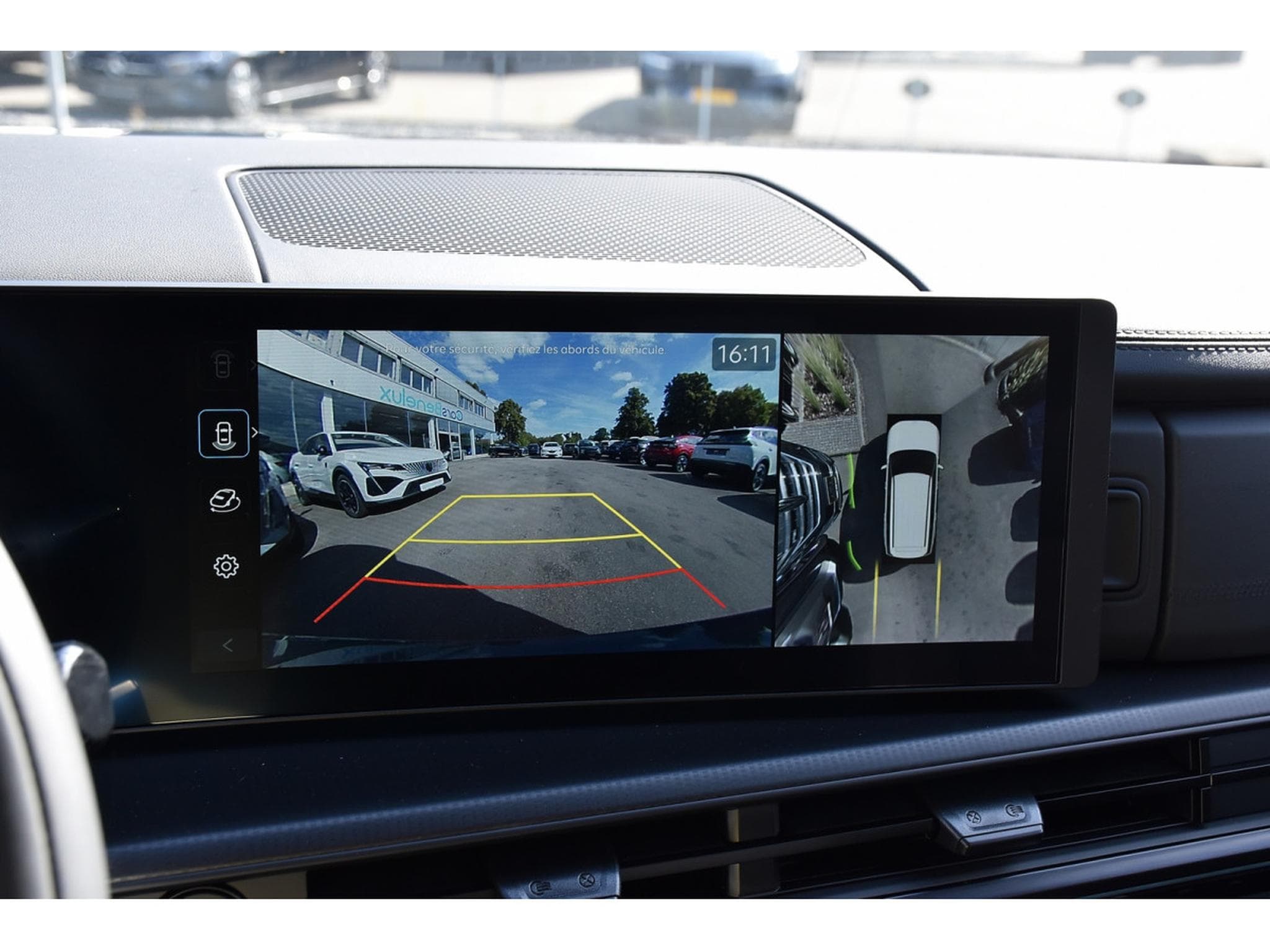 Hyundai Santa Fe 1.6 T-GDI HEV Calligraphy 7 PL. PANO MEMO BOSE HUD NEUF (2026) - Foto 17