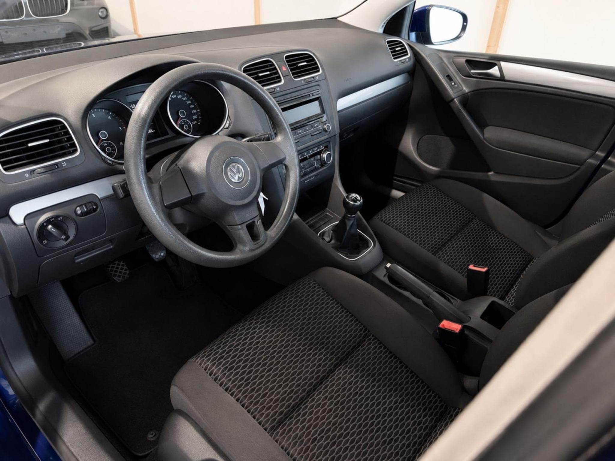 VW Golf 1.6 Tdi  Comfortline (2011) - Photo 4