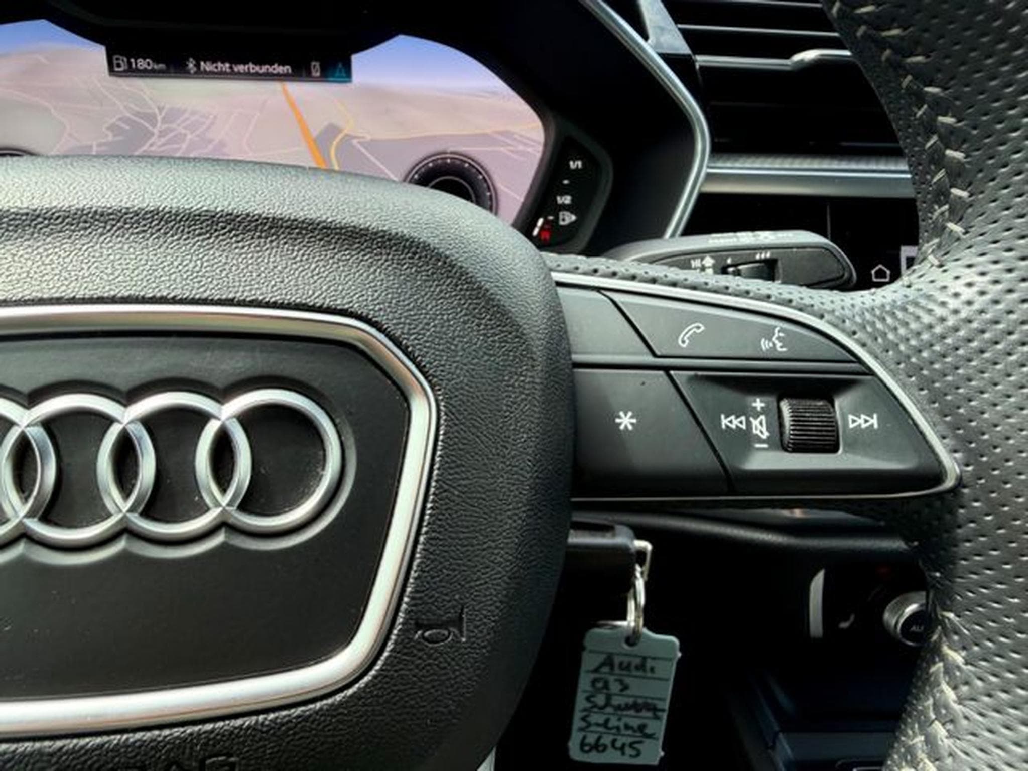 Audi Q3 Q3 40 TDI quattro S line Sport Plus Paket (2019) - Photo 16