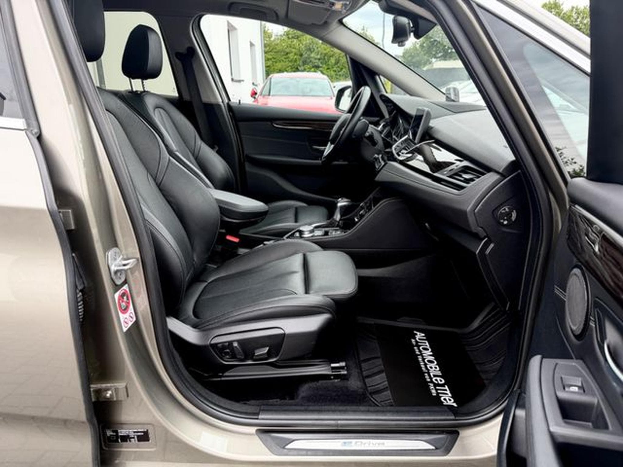 BMW 225 Active Tourer 225 xe Luxury Line /LED/PANO/HUD/ (2017) - Photo 11