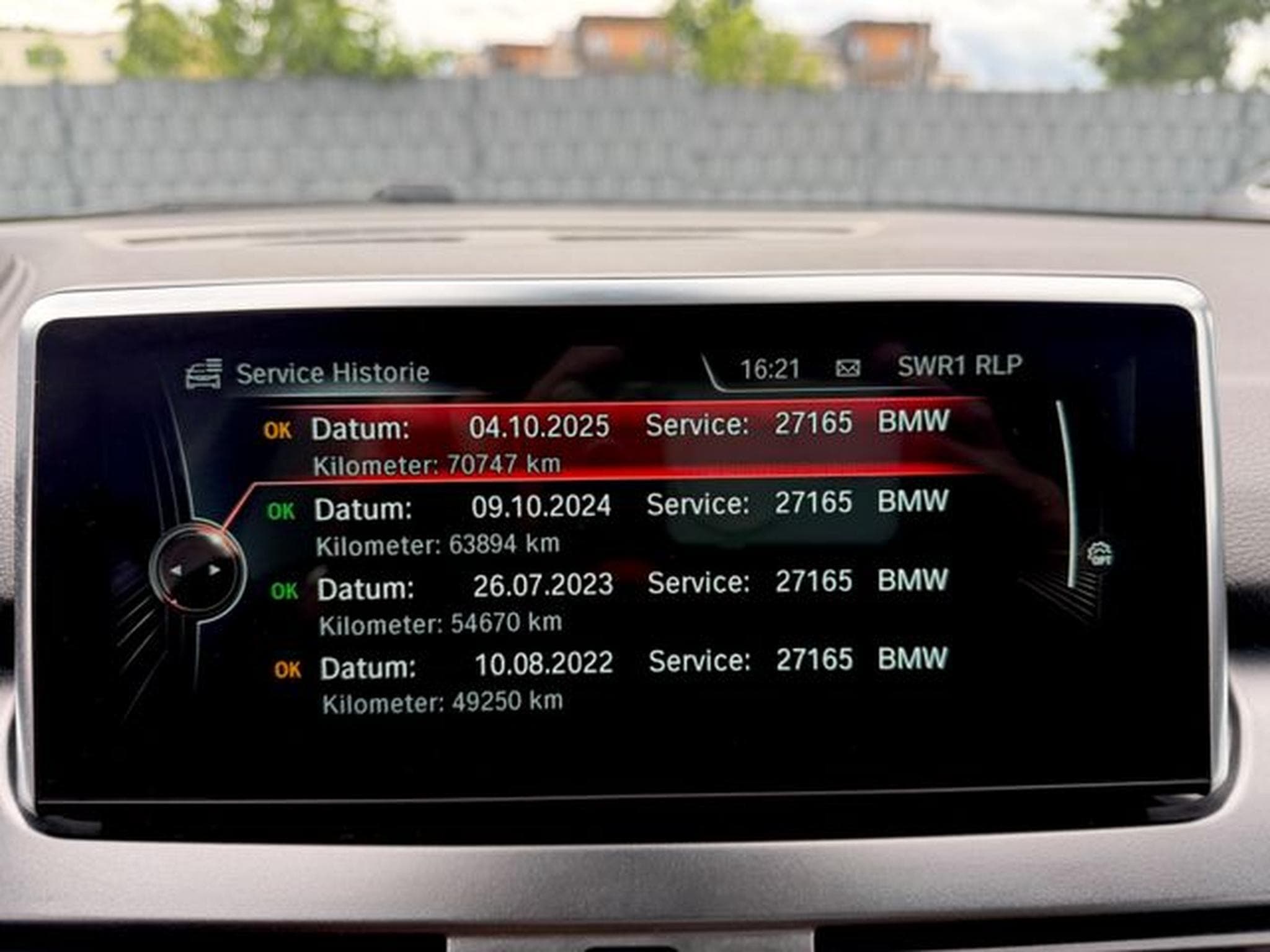 BMW 225 Active Tourer 225 xe Luxury Line /LED/PANO/HUD/ (2017) - Photo 16