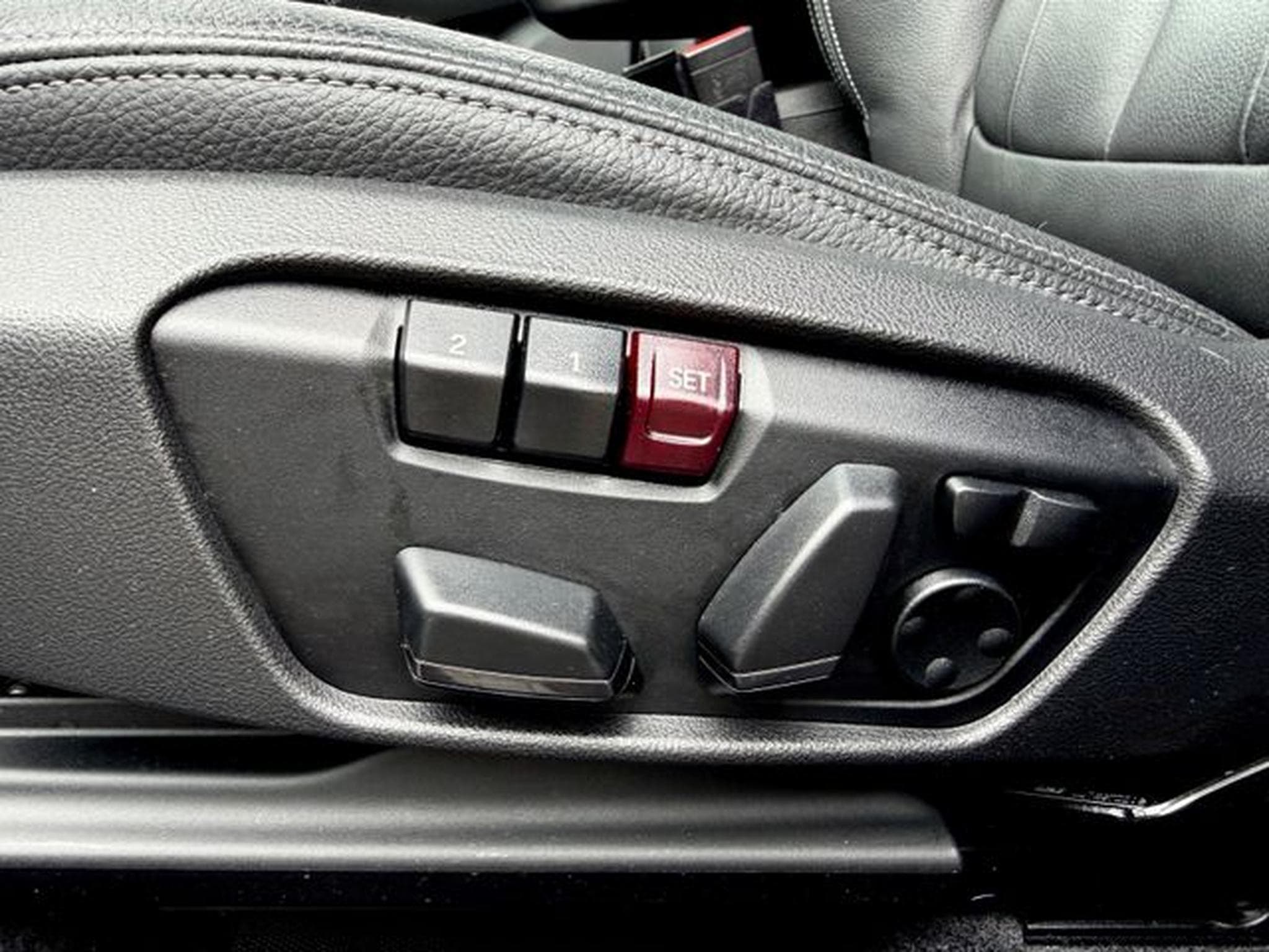 BMW 225 Active Tourer 225 xe Luxury Line /LED/PANO/HUD/ (2017) - Photo 25