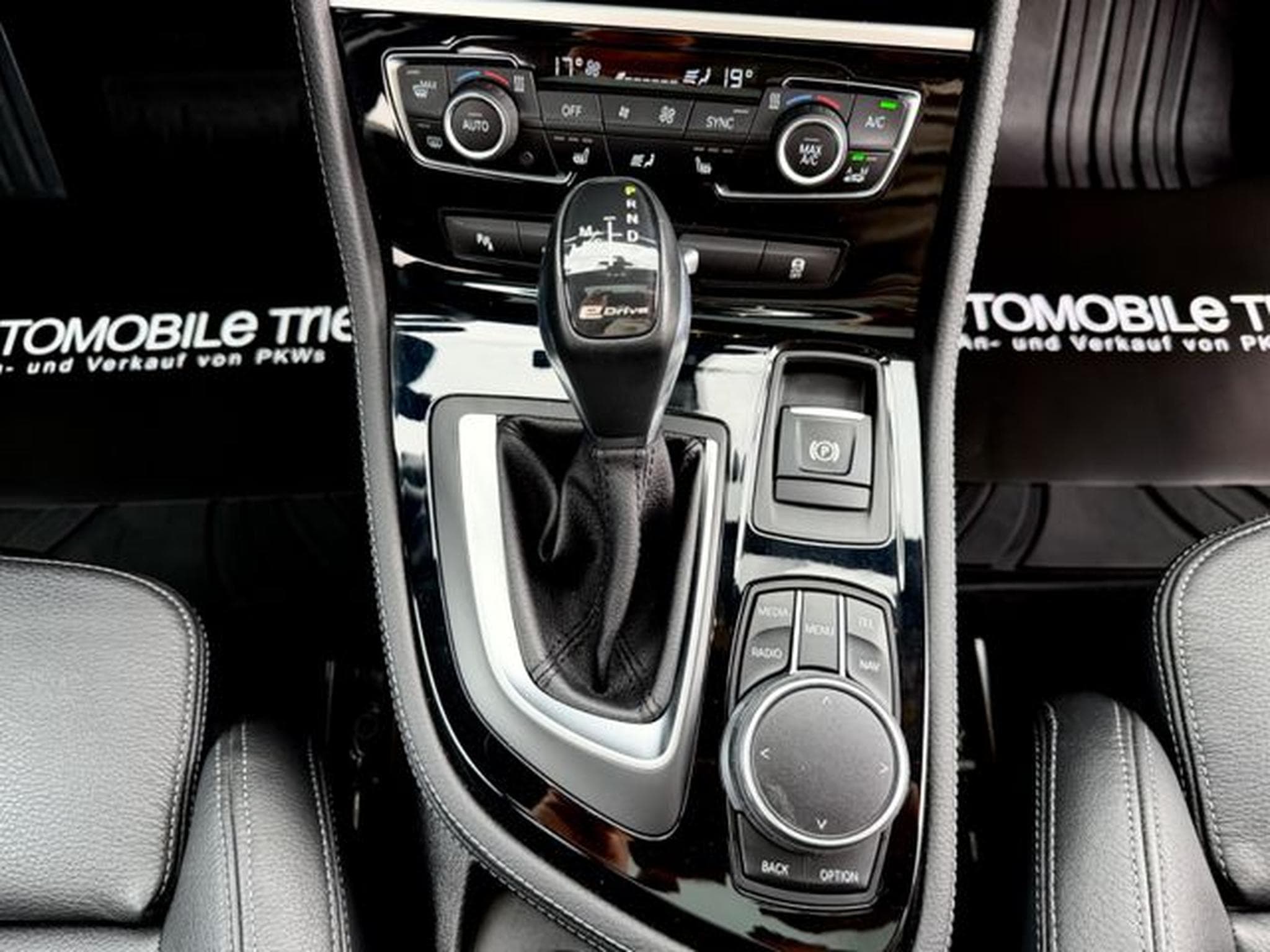 BMW 225 Active Tourer 225 xe Luxury Line /LED/PANO/HUD/ (2017) - Photo 28
