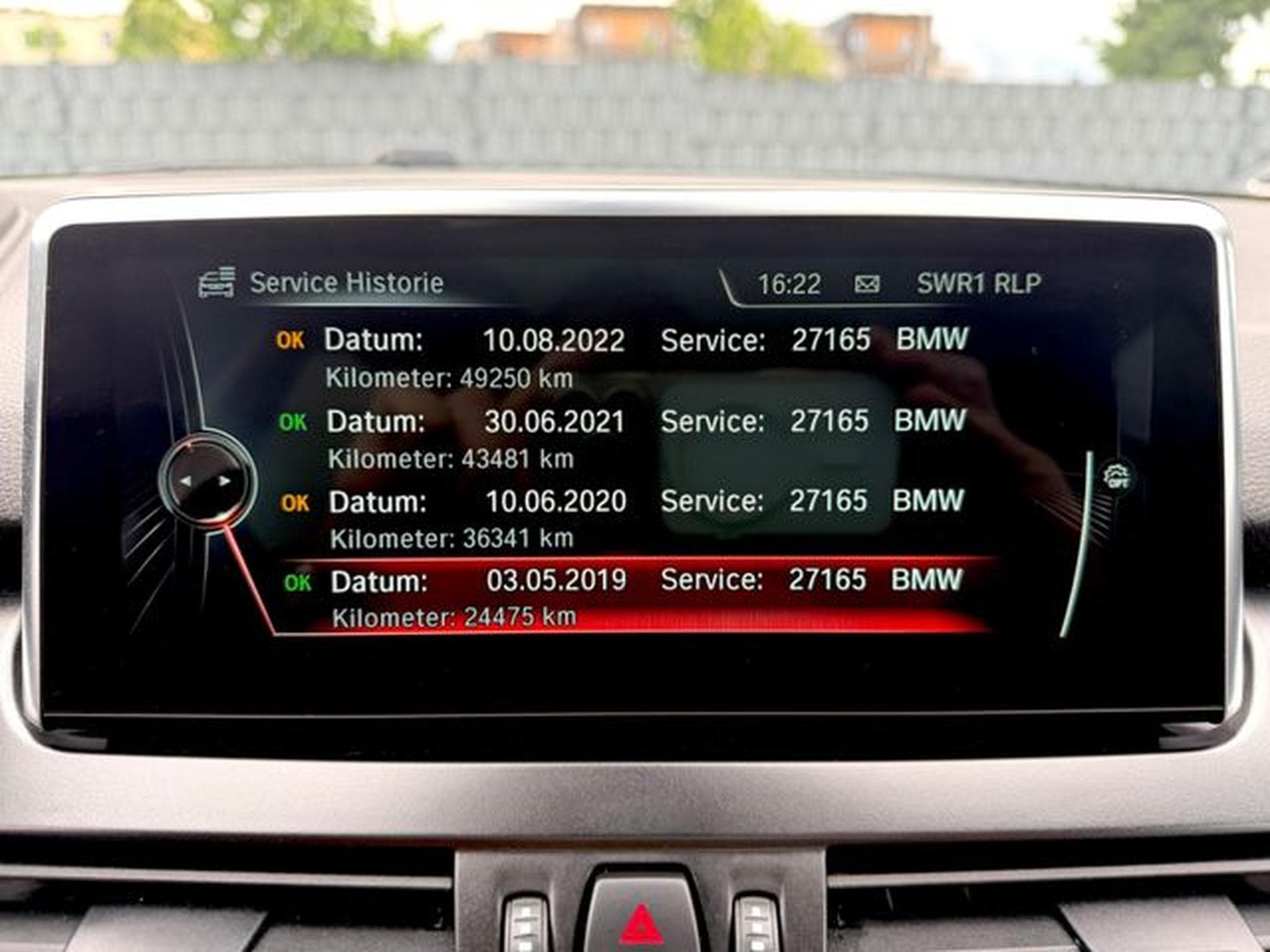 BMW 225 Active Tourer 225 xe Luxury Line /LED/PANO/HUD/ (2017) - Photo 16