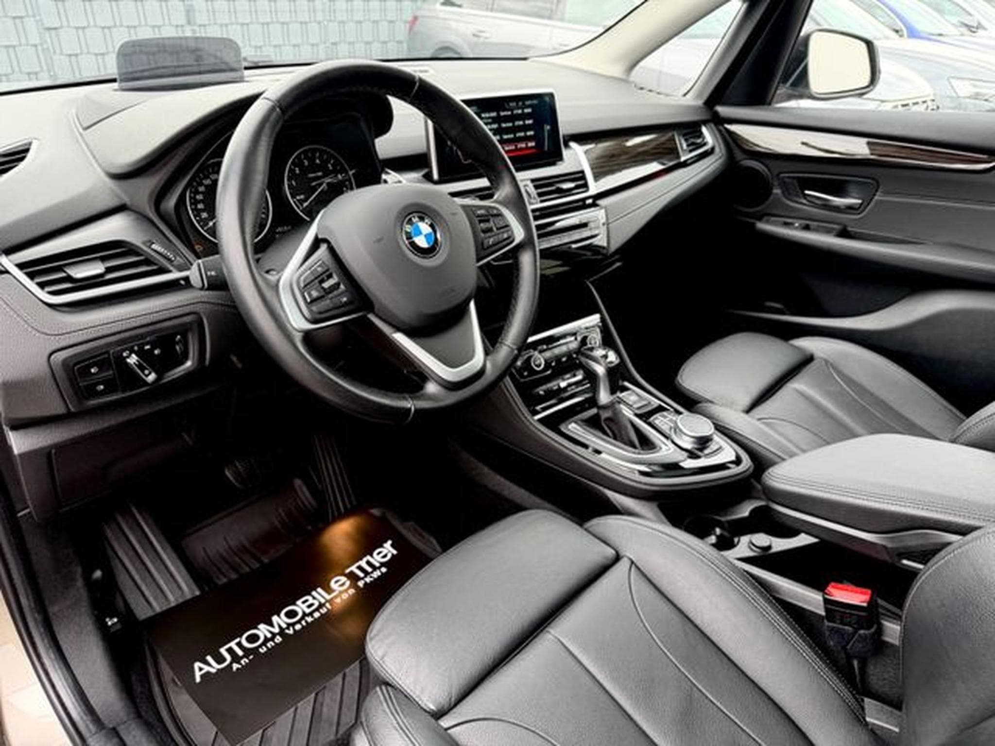 BMW 225 Active Tourer 225 xe Luxury Line /LED/PANO/HUD/ (2017) - Photo 24