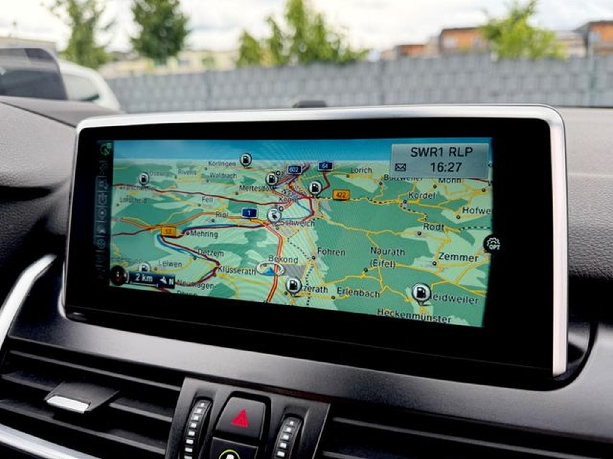 BMW 225 Active Tourer 225 xe Luxury Line /LED/PANO/HUD/ (2017) - Photo 29