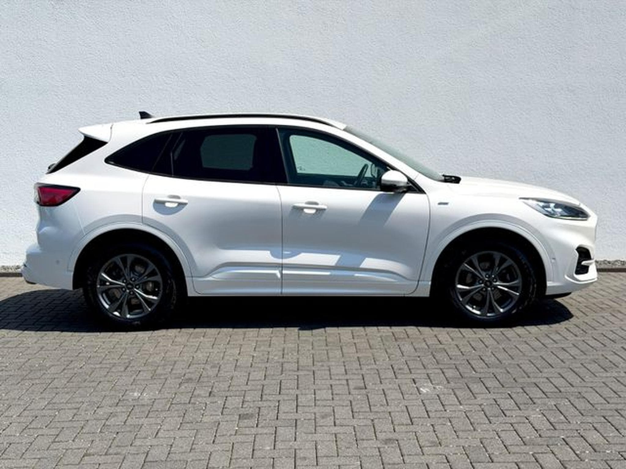 Ford Kuga Kuga 2.5 Hybrid 4x4 ST-Line X /LED/ACC/CAM/ (2022) - Photo 3