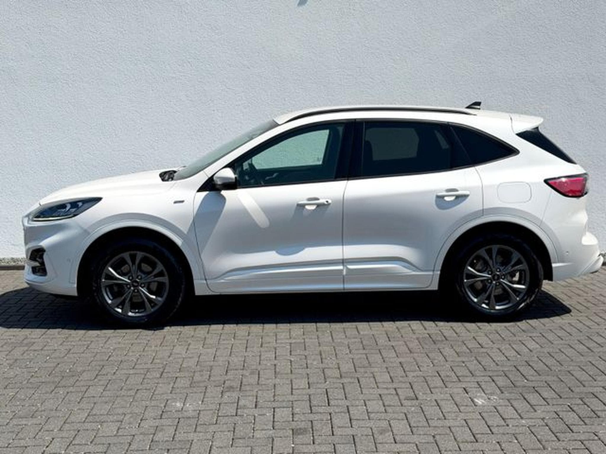 Ford Kuga Kuga 2.5 Hybrid 4x4 ST-Line X /LED/ACC/CAM/ (2022) - Photo 7