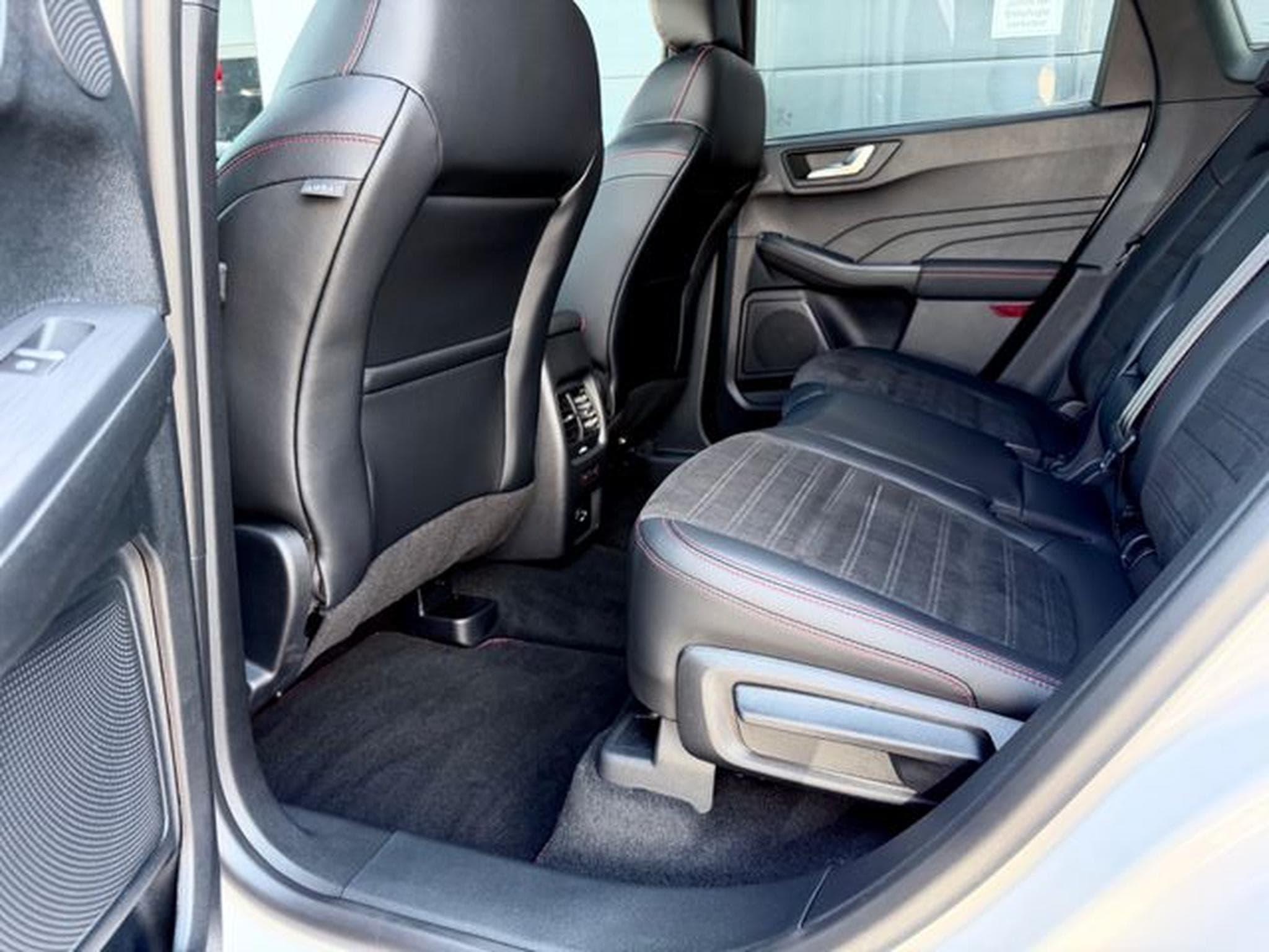 Ford Kuga Kuga 2.5 Hybrid 4x4 ST-Line X /LED/ACC/CAM/ (2022) - Photo 13