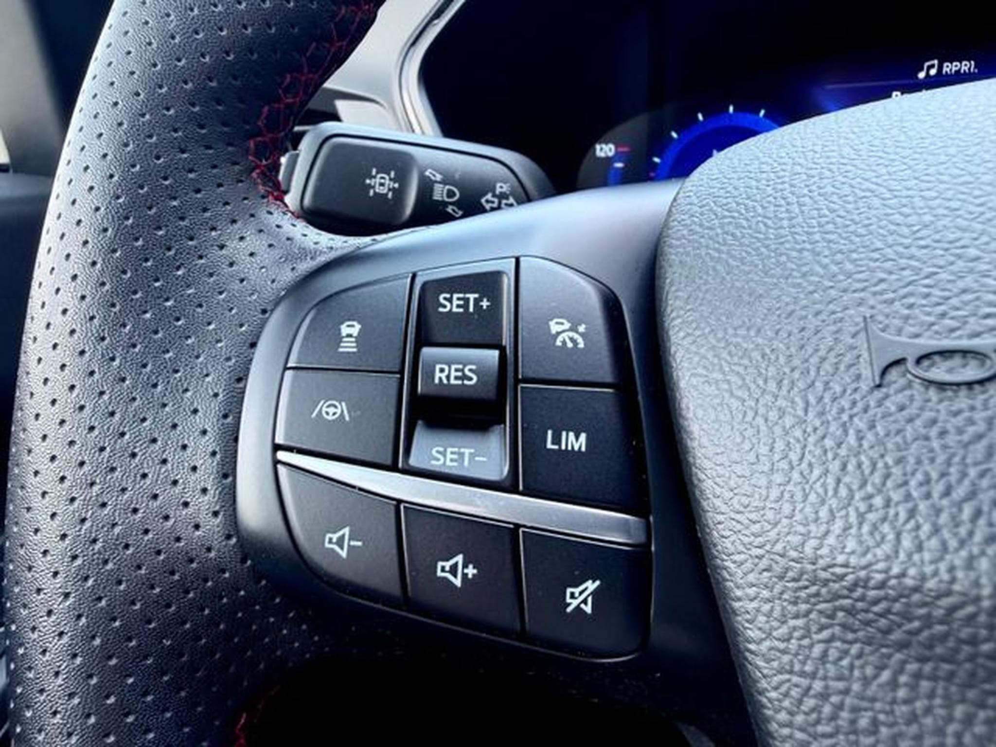 Ford Kuga Kuga 2.5 Hybrid 4x4 ST-Line X /LED/ACC/CAM/ (2022) - Photo 14