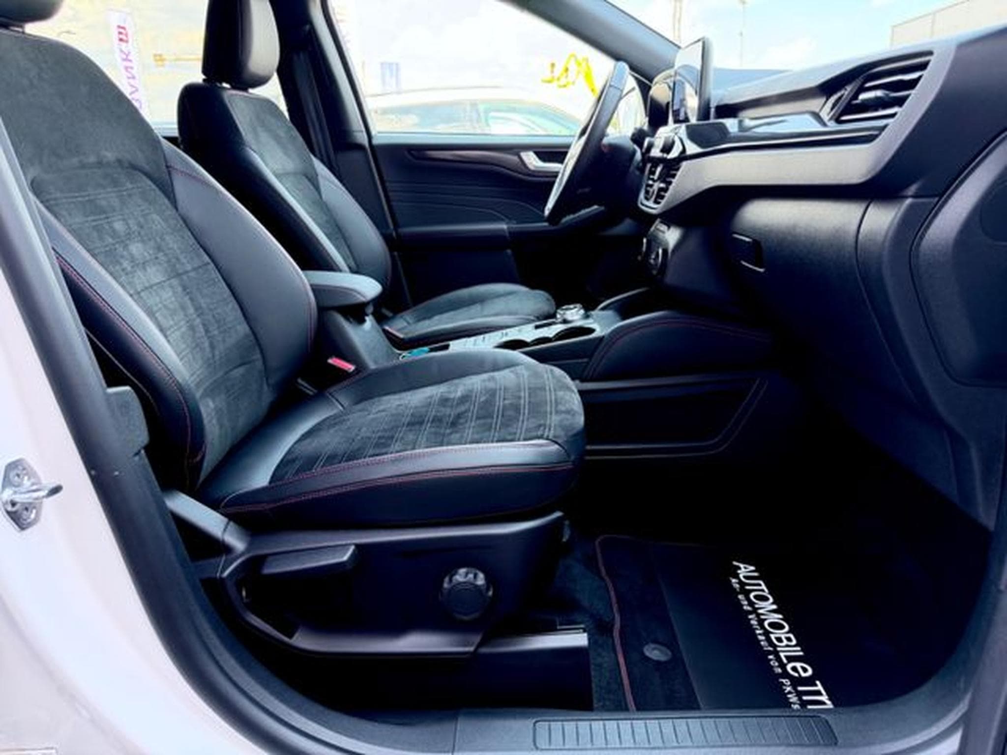 Ford Kuga Kuga 2.5 Hybrid 4x4 ST-Line X /LED/ACC/CAM/ (2022) - Photo 12
