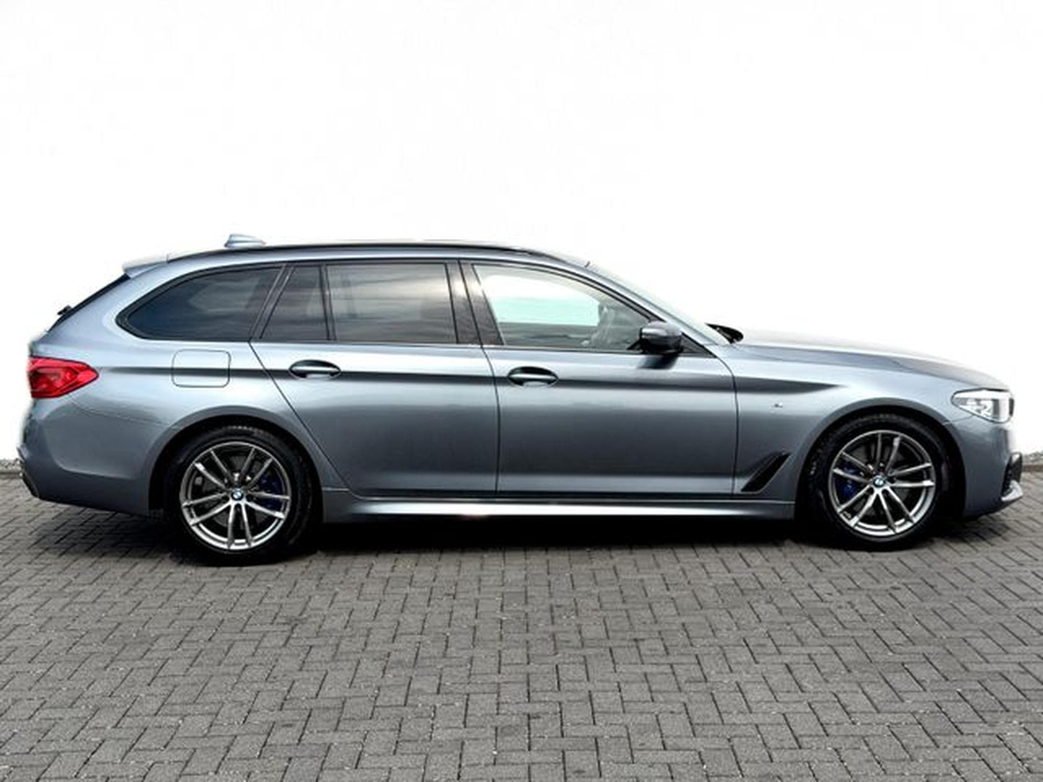 BMW 530 530i Touring M Sport Paket/NAVI/LED/CAM/GARANTIE (2020) - Foto 4