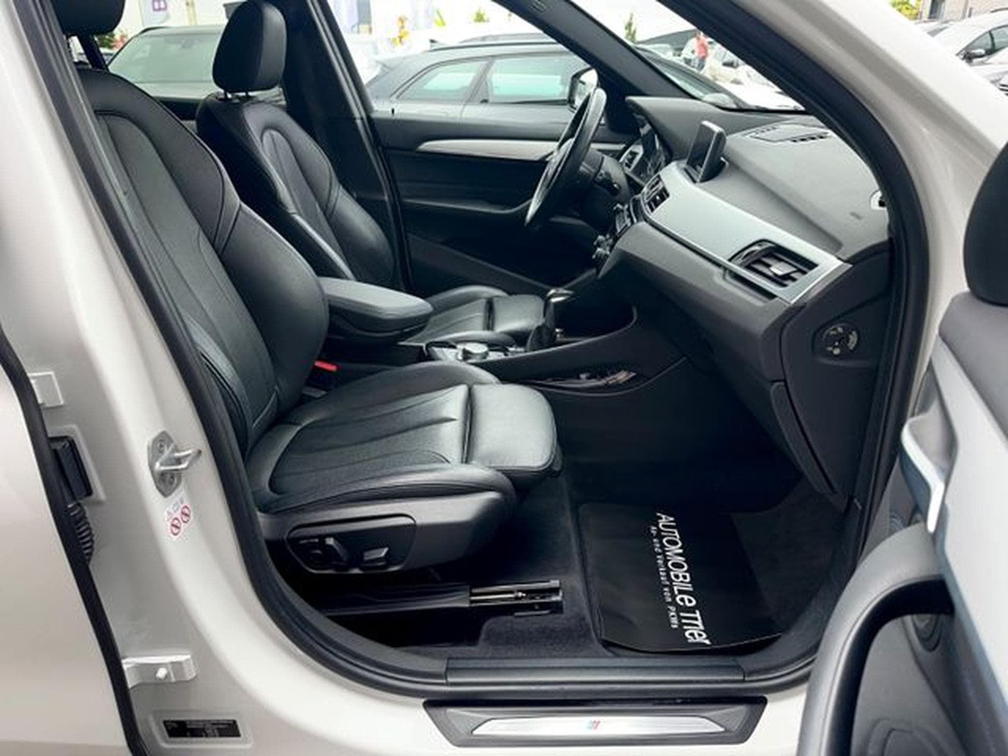 BMW X1 X1 xDrive 20i M Sport Paket/LED/HUD/CAM/GARANTIE (2017) - Photo 12