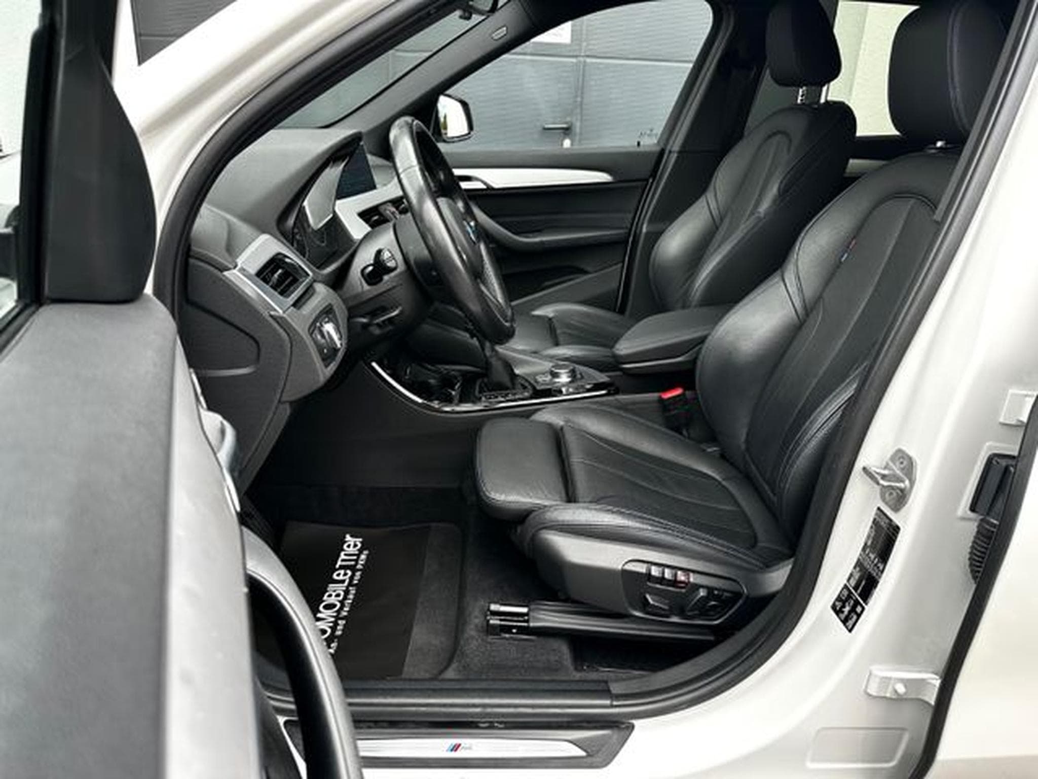 BMW X1 X1 xDrive 20i M Sport Paket/LED/HUD/CAM/GARANTIE (2017) - Photo 9