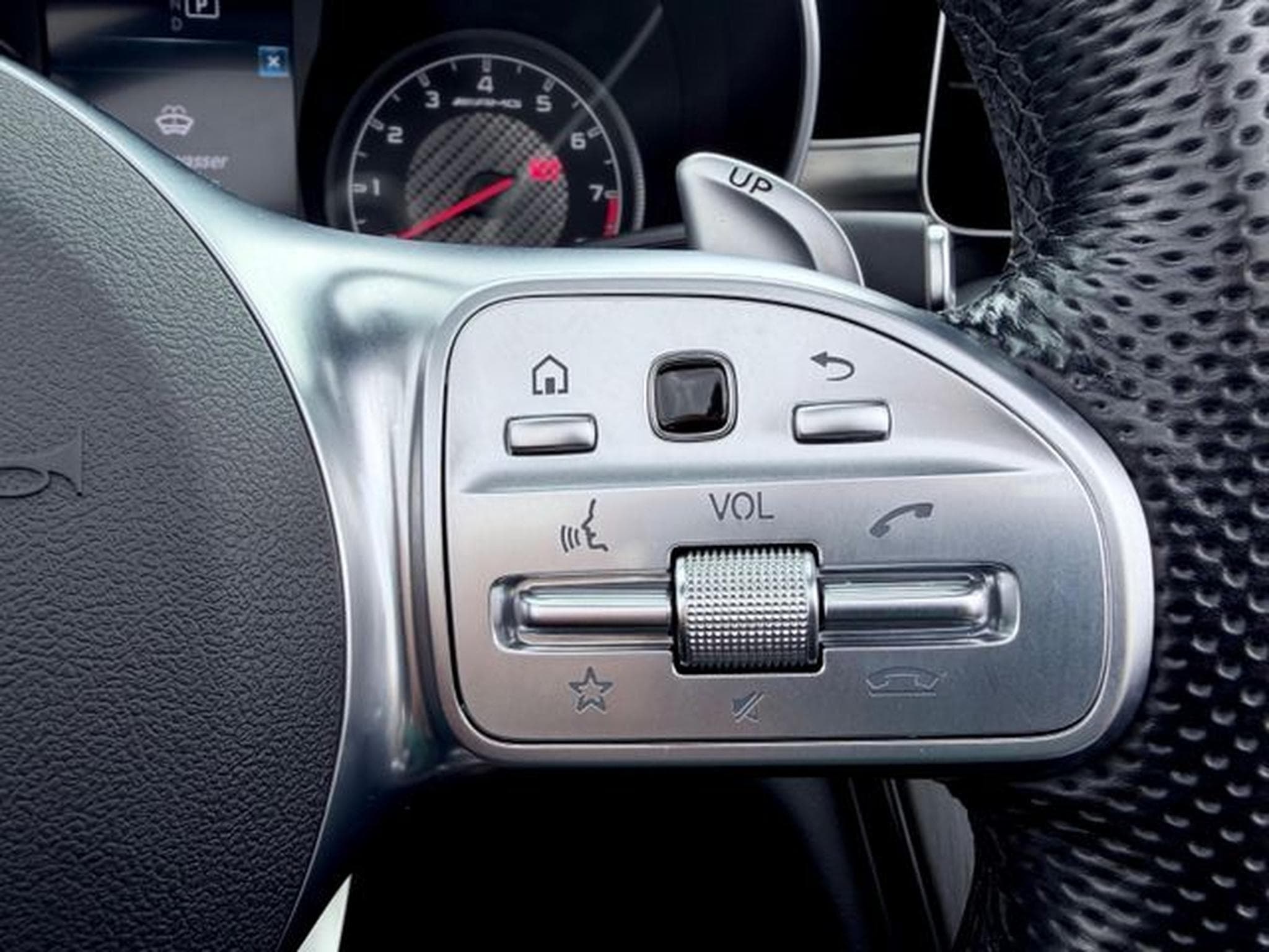 Mercedes C 63 AMG C 63 AMG Cabrio /LED/ACC/HUD/BURM/CAM/GARANTIE/ (2023) - Photo 18