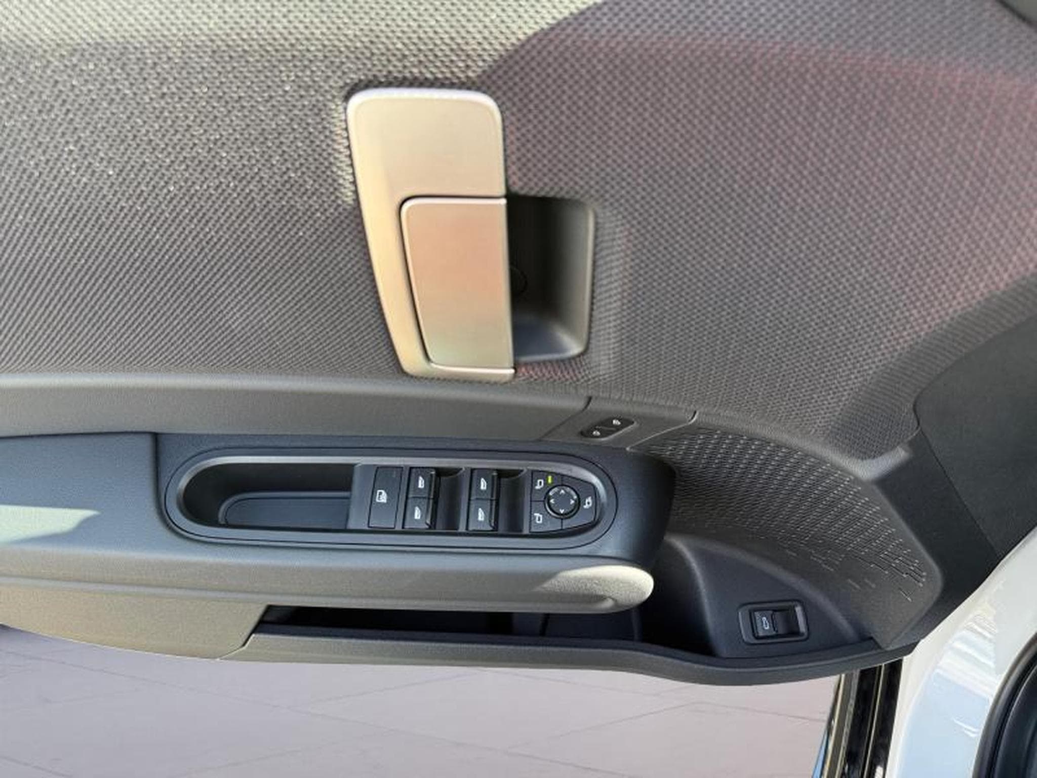 MINI Countryman Countryman E John Cooper Work Trim (2024) - Photo 14