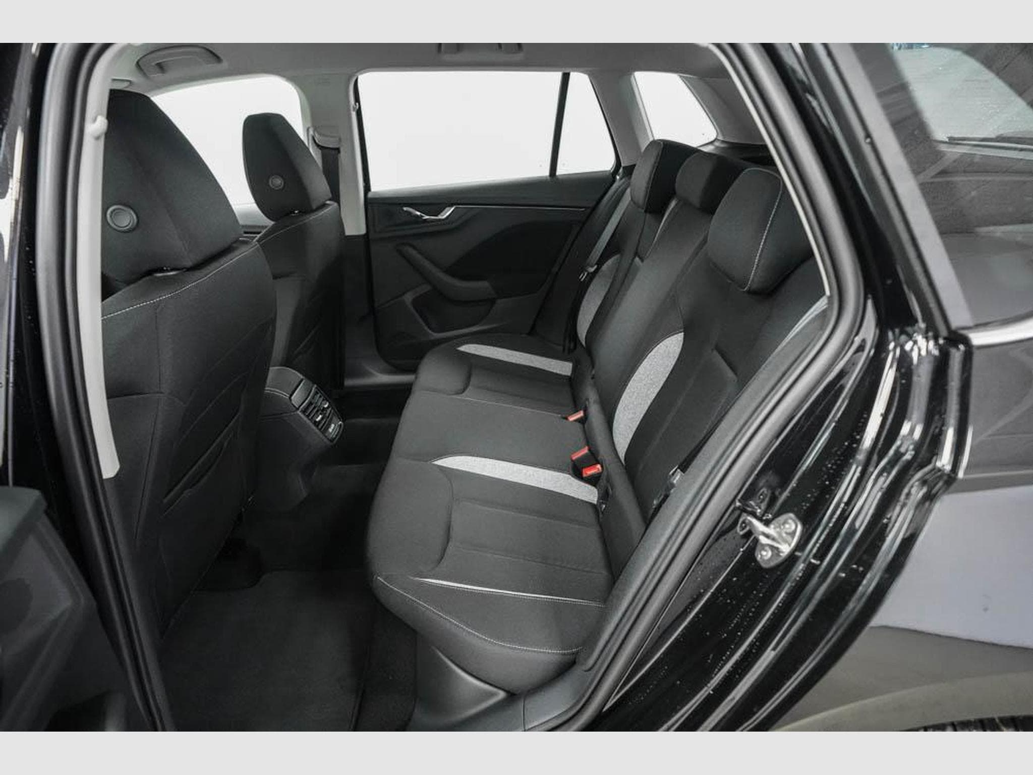 Skoda Kamiq 1,0 TSI DSG (2026) - Photo 15