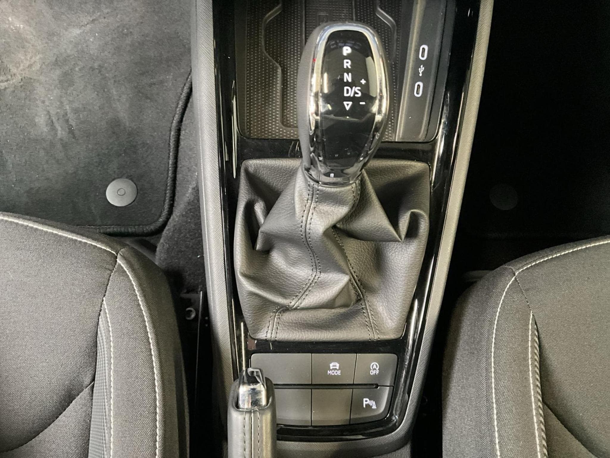 Skoda Scala Monte-Carlo+DSG+Park&Go+Pano+Navi (2025) - Photo 12
