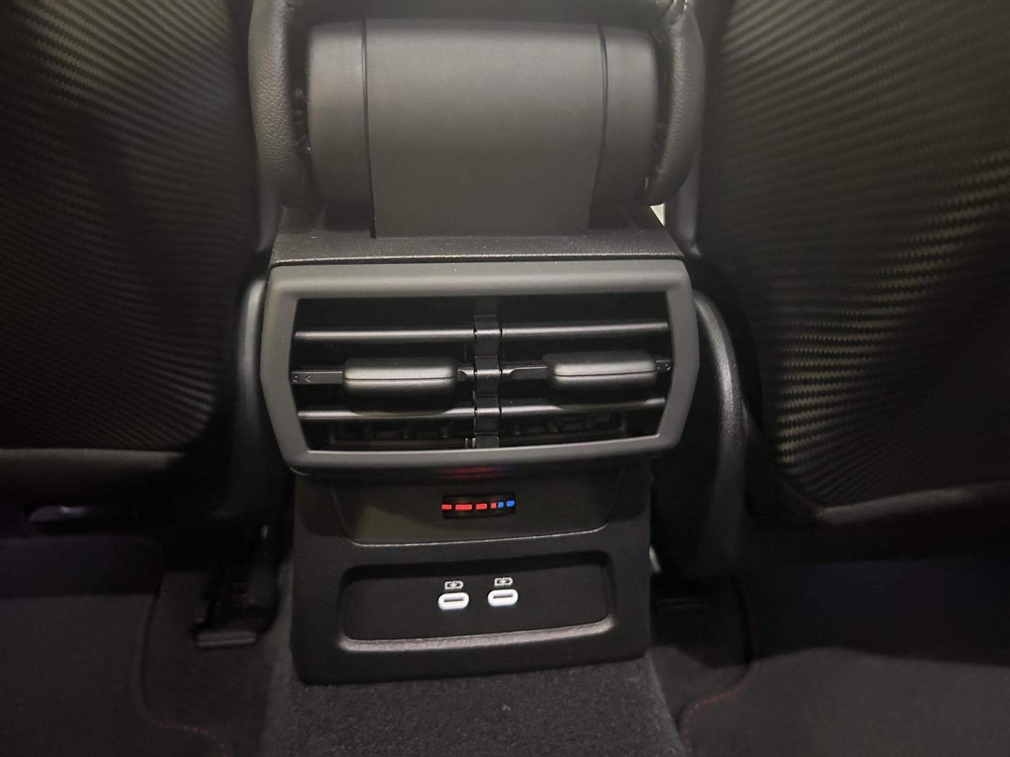 Audi RS3 TFSI Sportback quattro S tronic (2026) - Photo 13