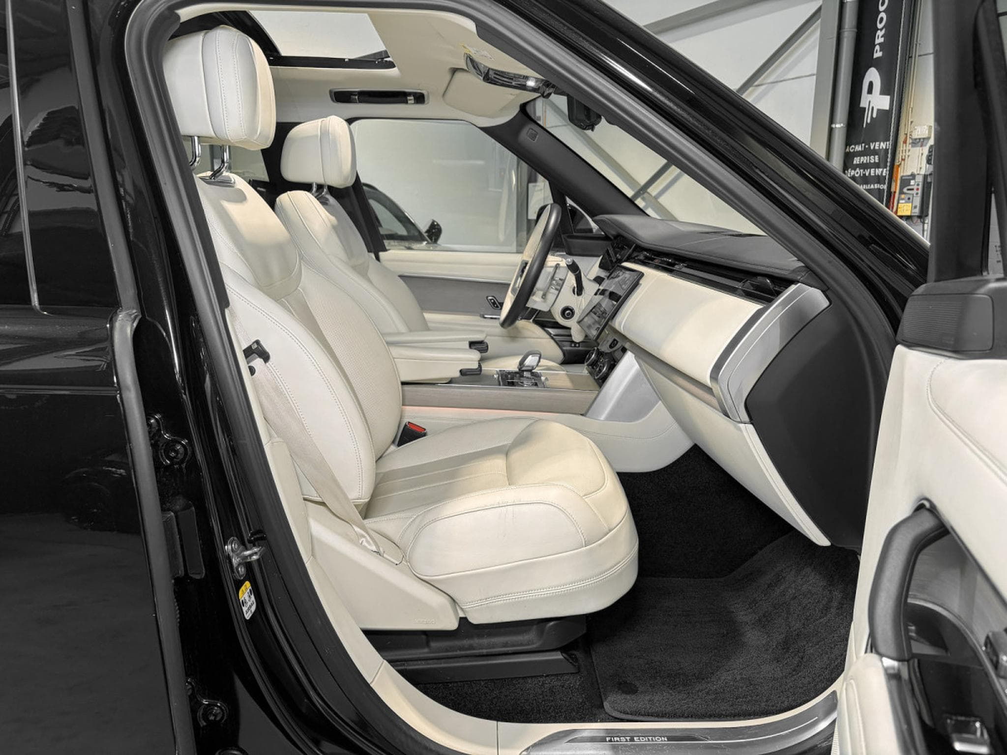 Land-Rover Range Rover Range Rover First Edition L460 D350/23'/360°/PANORAMA/VOLL (2023) - Photo 18