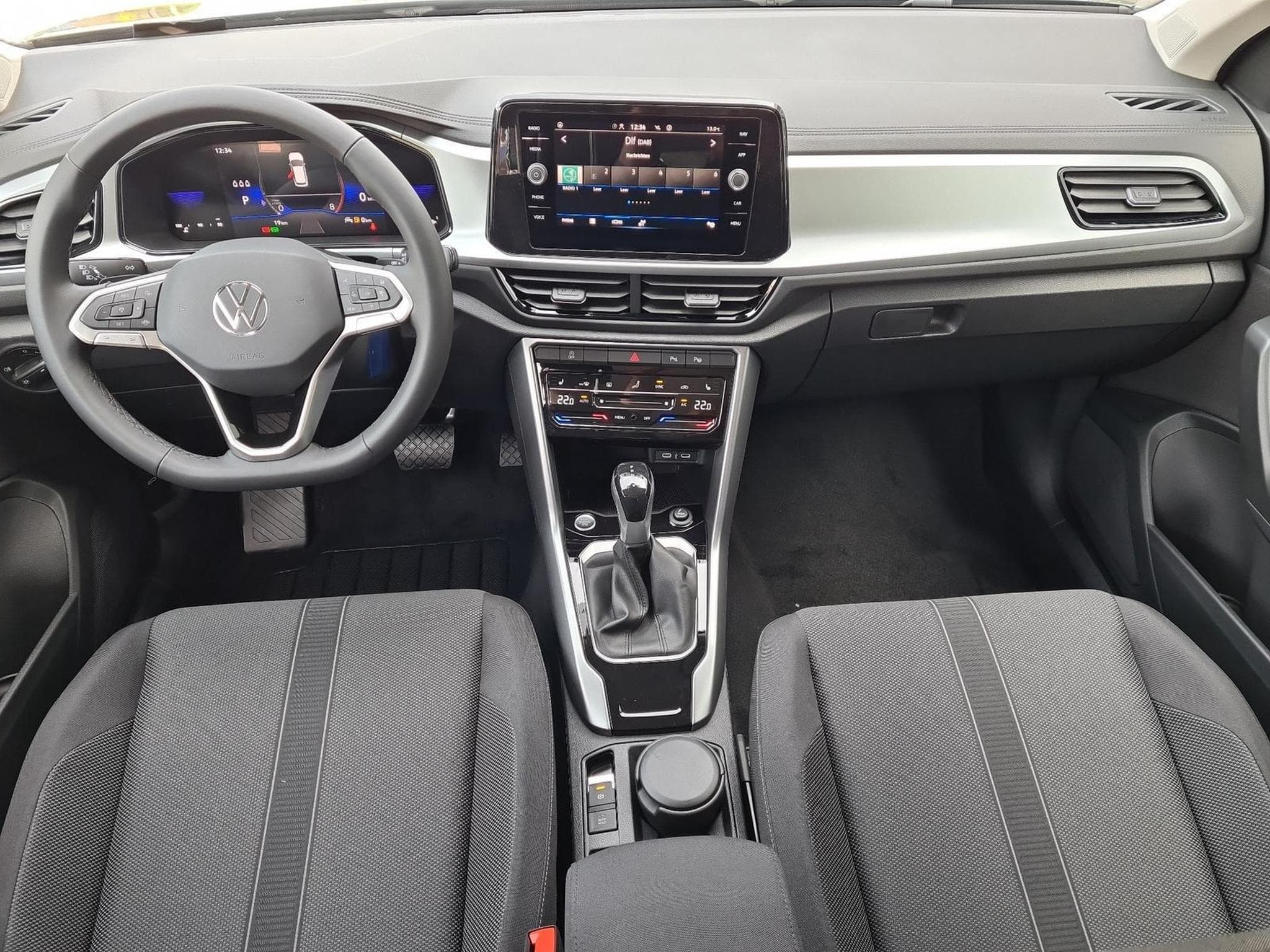 VW T-Roc Life (2025) - Photo 22