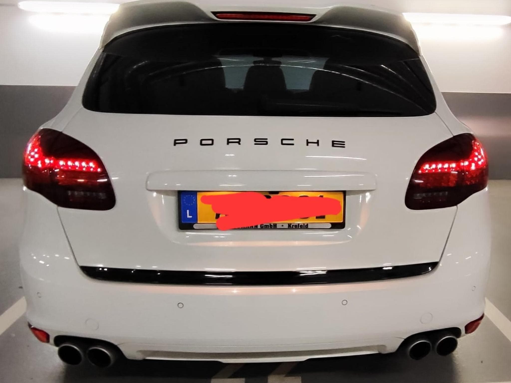 Porsche Cayenne Turbo (2013) - Photo 4