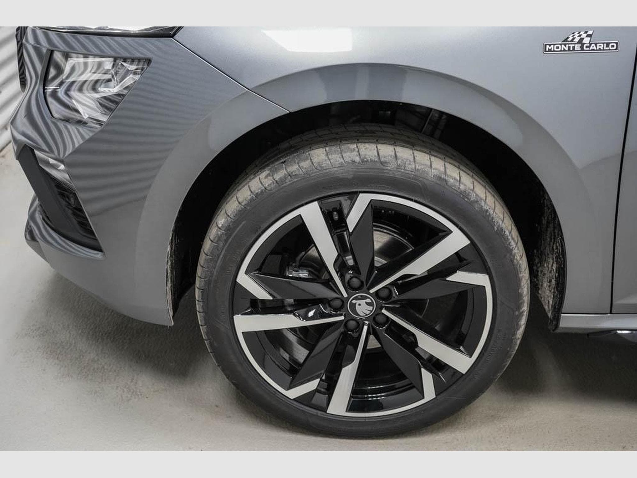 Skoda Kamiq 1,0 TSI Monte (2025) - Photo 5