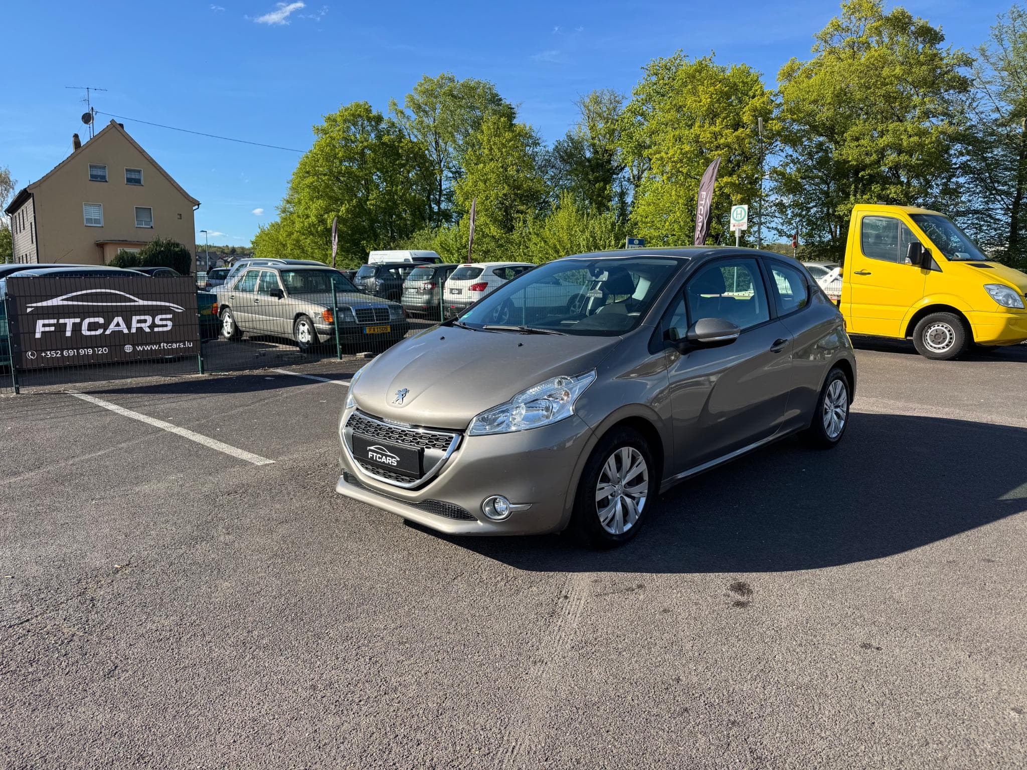 Peugeot 208 1.2 (2013) - Photo 1