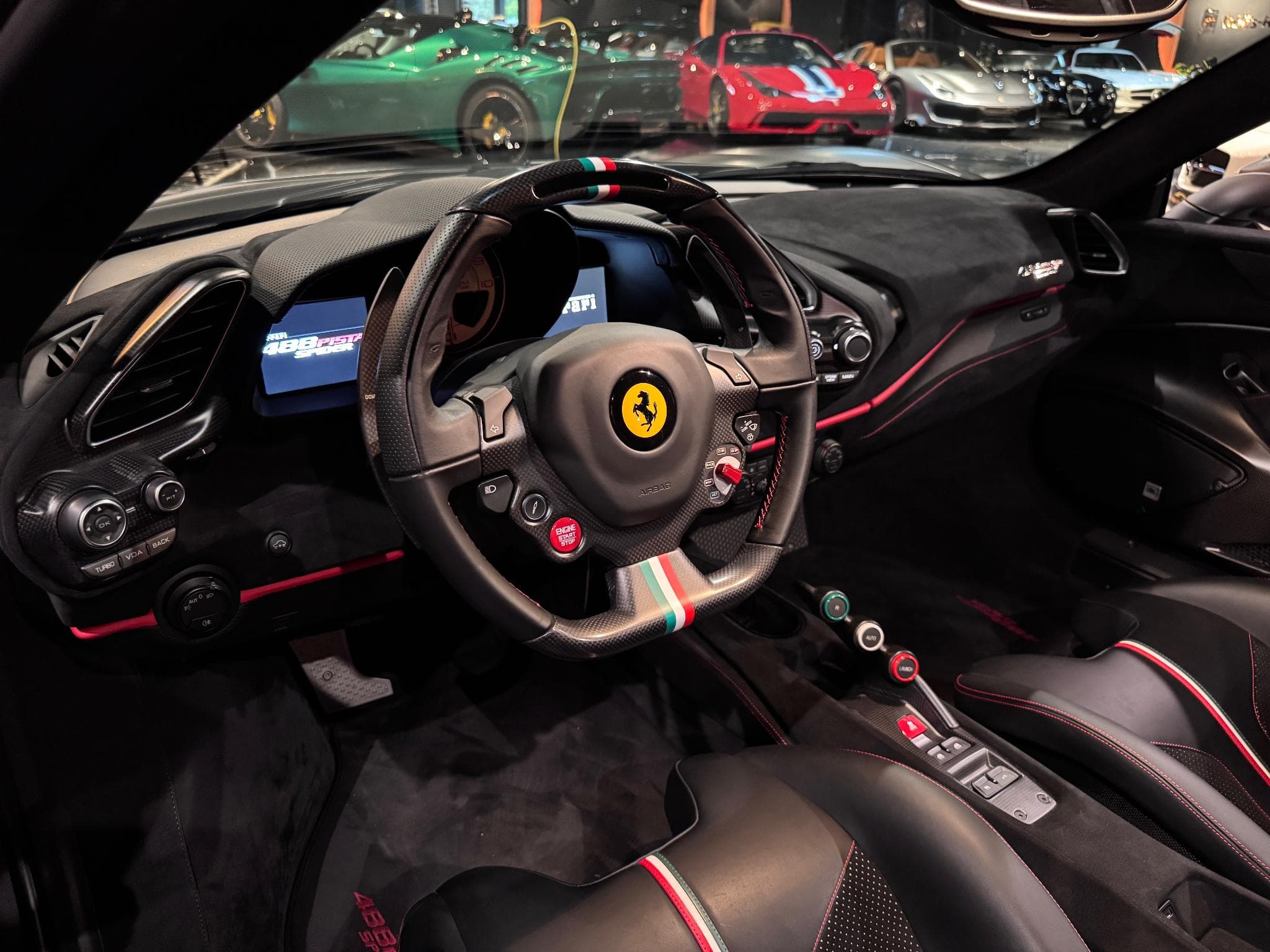 Ferrari 488 Pista Spider (2020) - Photo 4