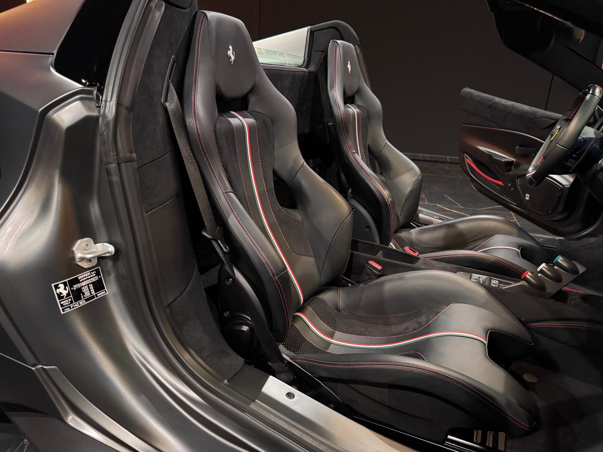 Ferrari 488 Pista Spider (2020) - Photo 5